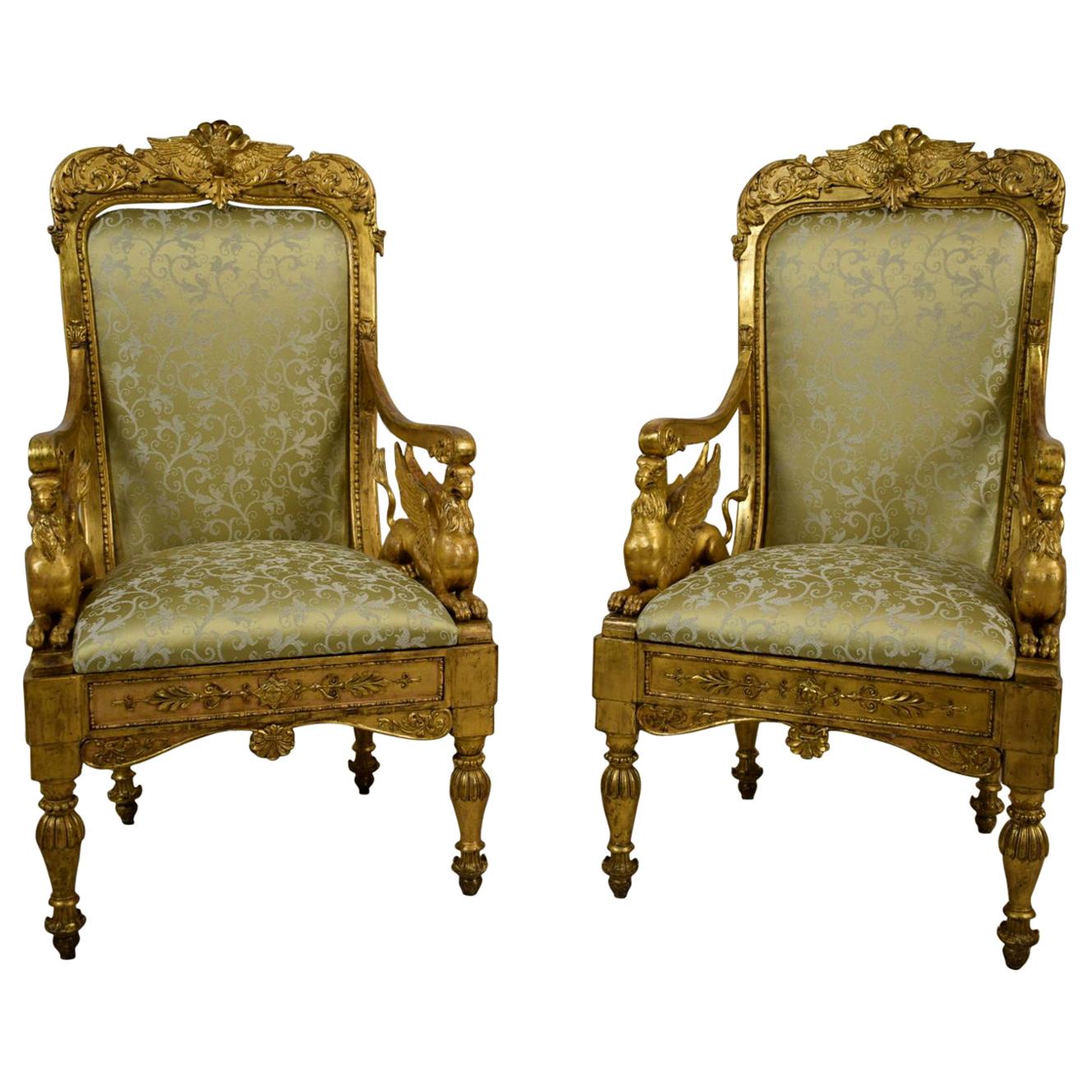 18th century, pair of Italian neoclassical carved giltwood armchairs

This fine pair of armchairs was made in Italy in the neoclassical period, between the end of the 18th and the beginning of the 19th century.
The armchairs have a carve and