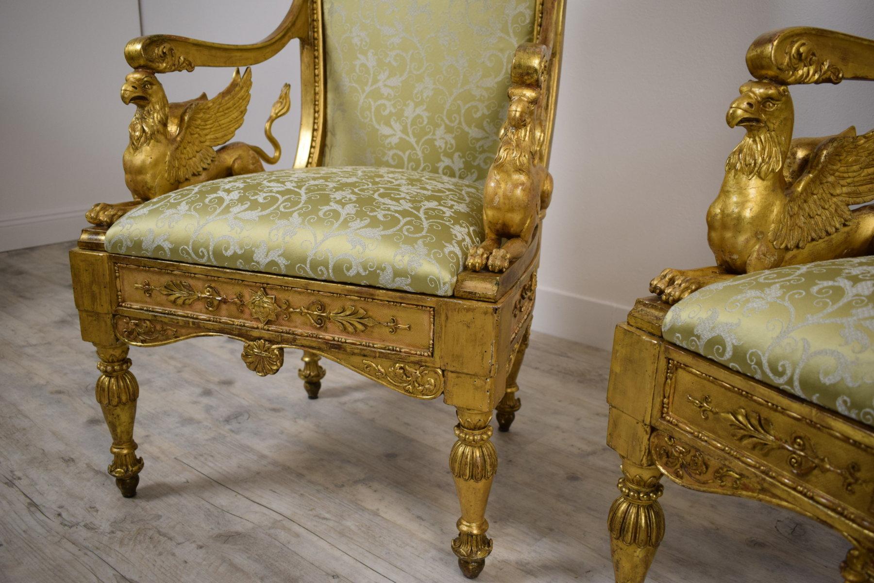 18th Century, Pair of Italian Neoclassical Carved Giltwood Armchairs 3