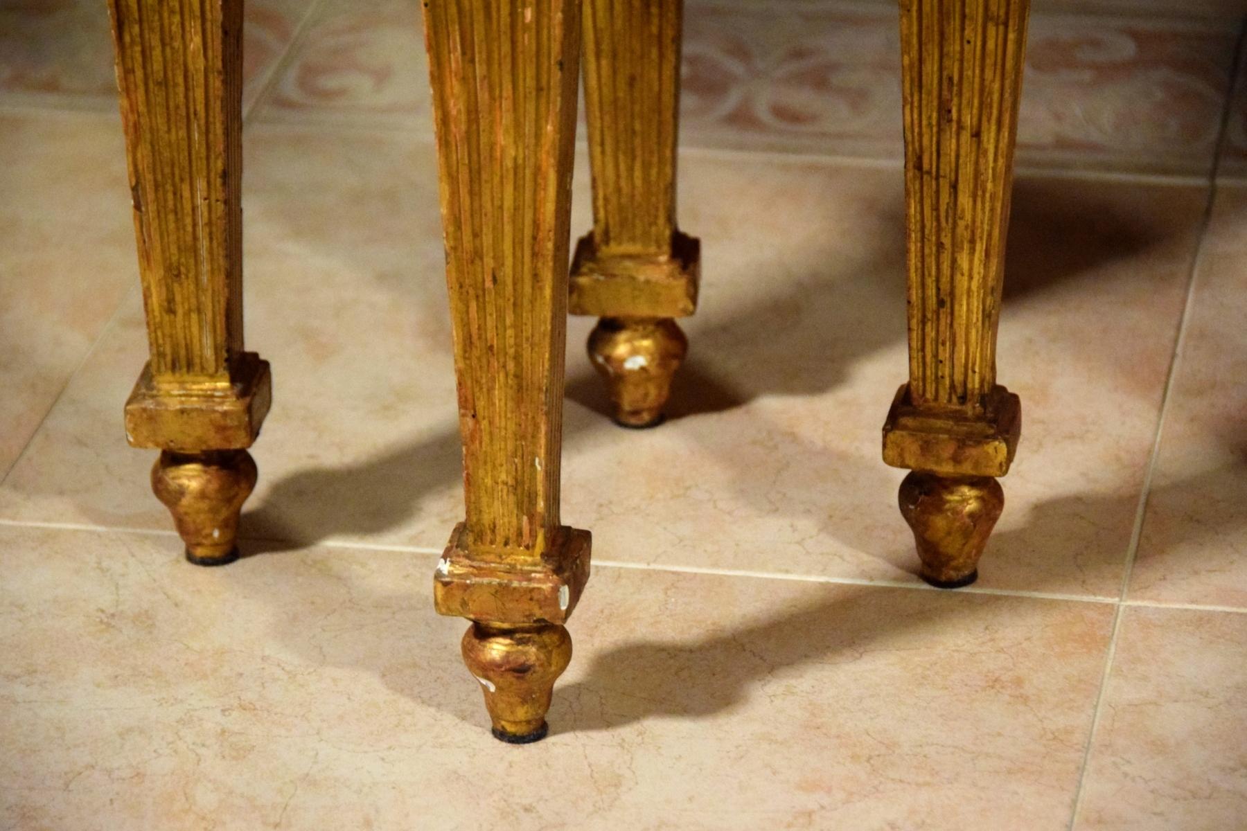 18th Century, Pair of Italian Neoclassical Carved Giltwood Stools For Sale 11