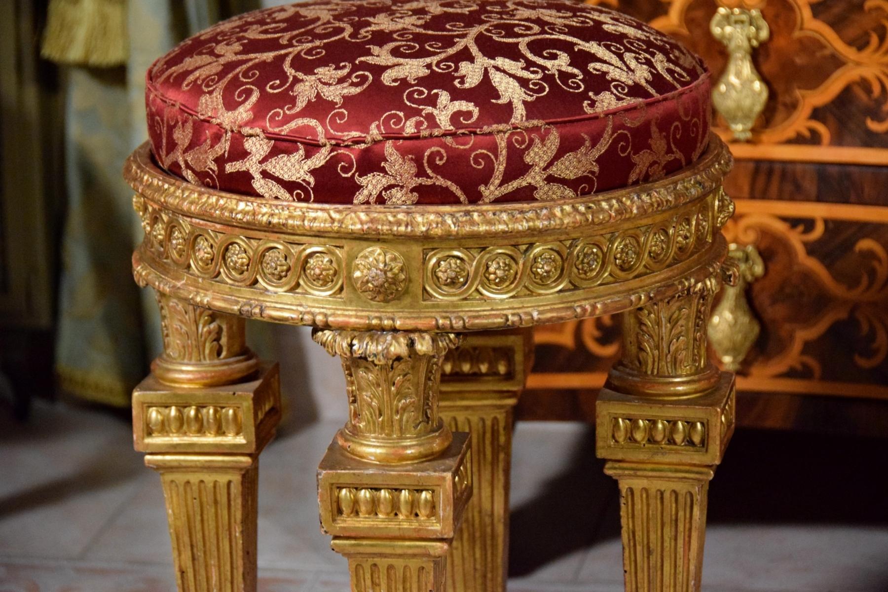 18th Century, Pair of Italian Neoclassical Carved Giltwood Stools For Sale 13