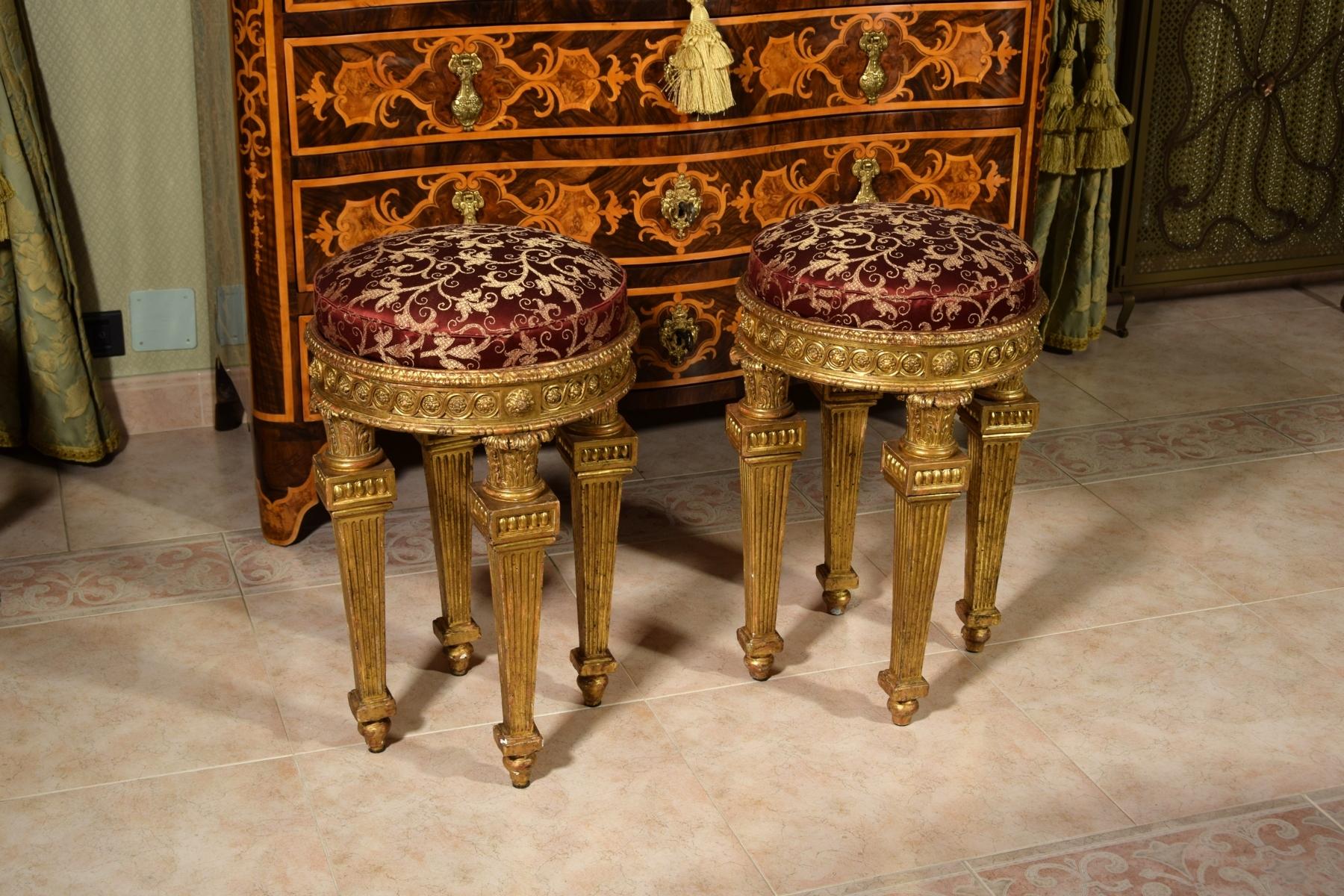 Silk 18th Century, Pair of Italian Neoclassical Carved Giltwood Stools For Sale