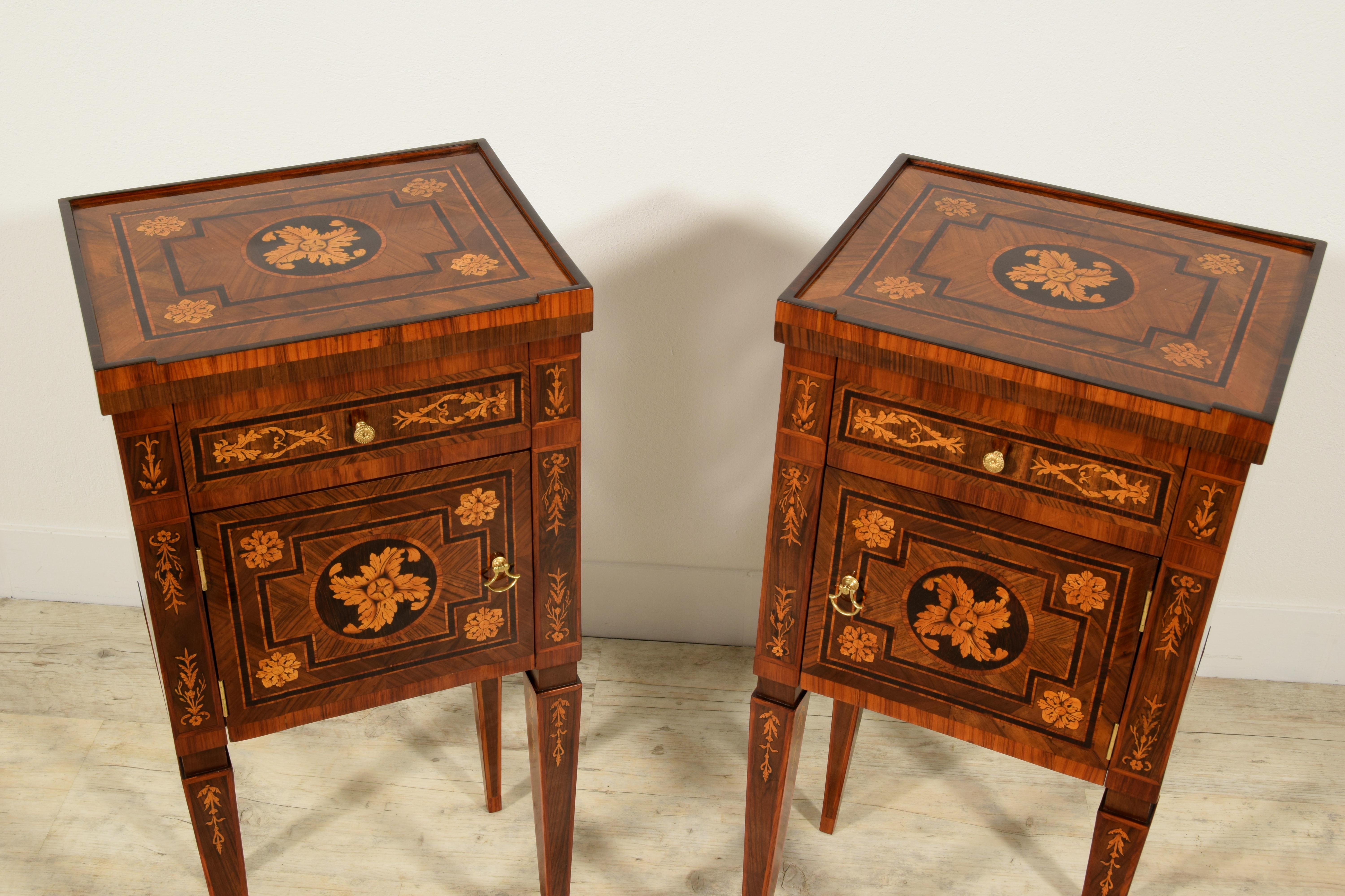 18th Century, Pair of Italian Neoclassical Inlaid Wood Bedside Tables 16