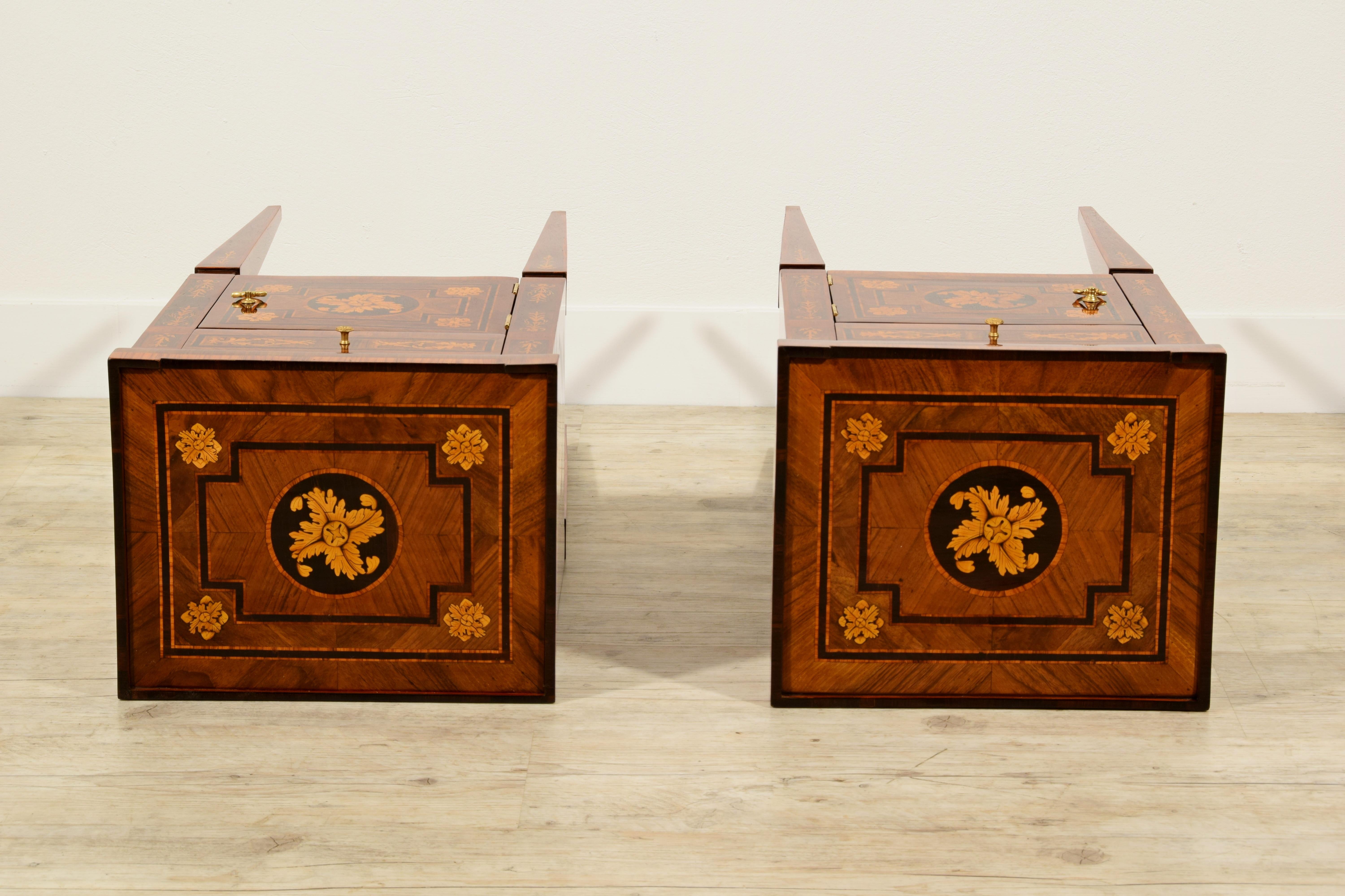 18th Century, Pair of Italian Neoclassical Inlaid Wood Bedside Tables 17