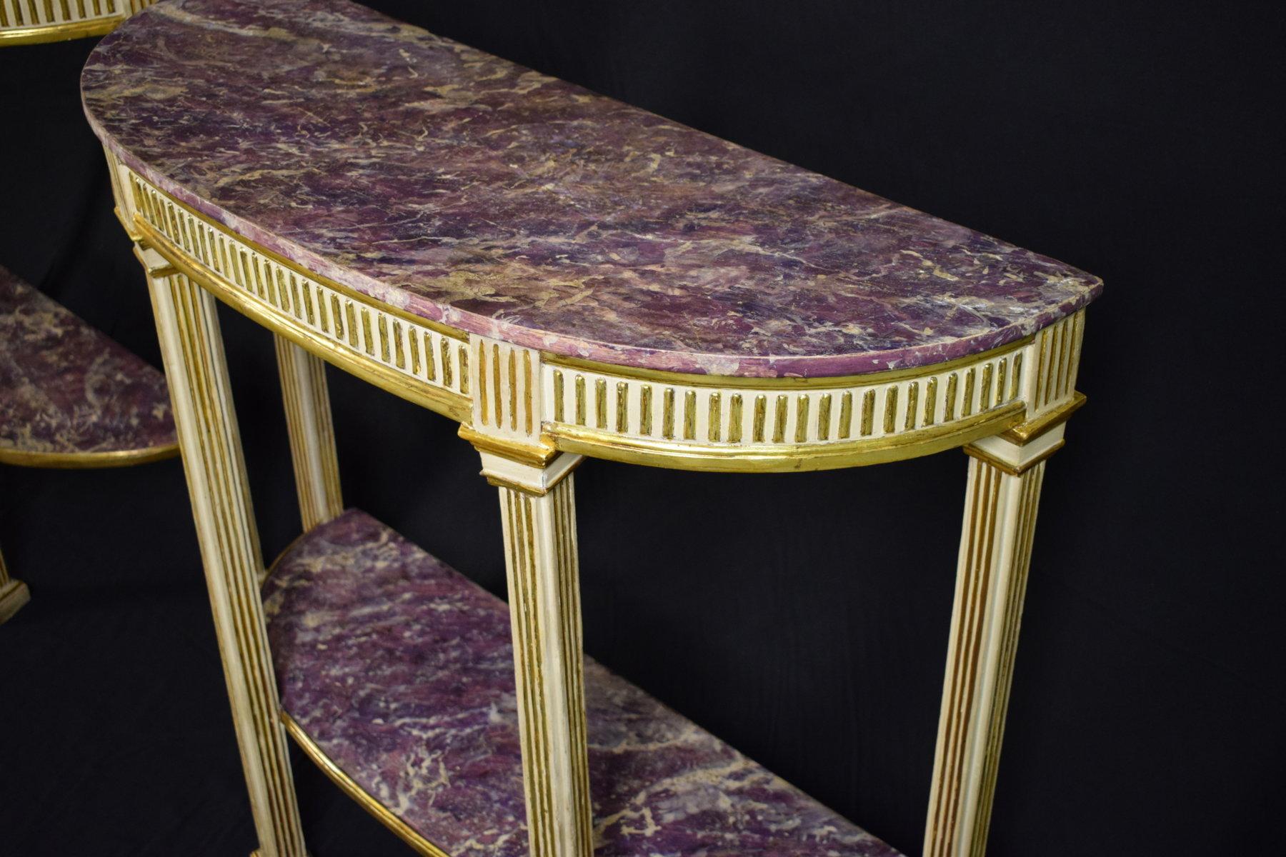 18th Century, Pair of Italian Neoclassical Lacquered and Giltwood Consoles For Sale 10