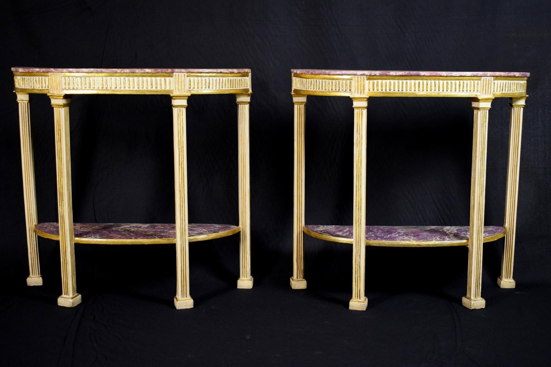 18th Century, Pair of Italian Neoclassical Lacquered and Giltwood Consoles For Sale 14