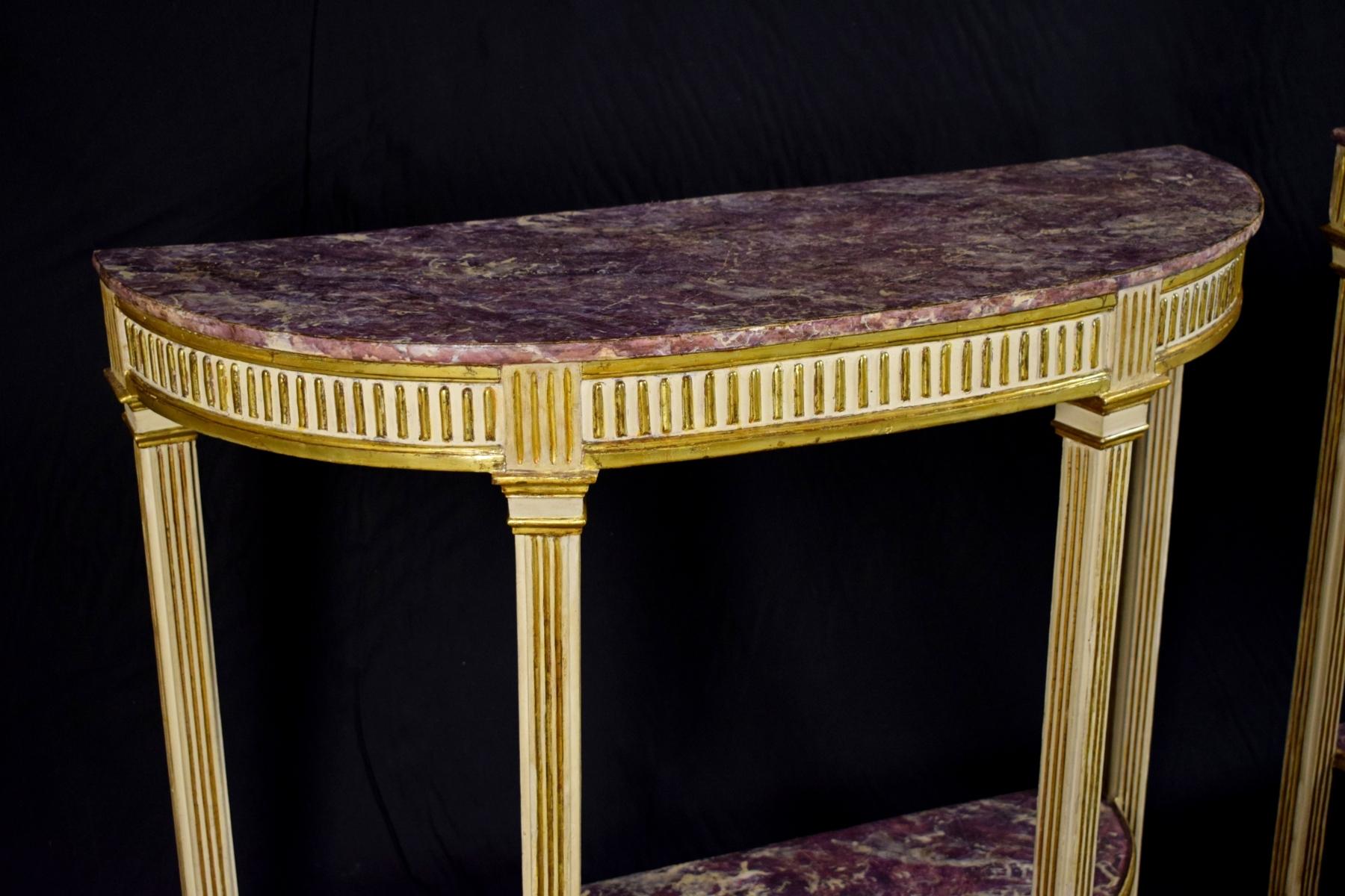 18th Century, Pair of Italian Neoclassical Lacquered and Giltwood Consoles For Sale 7