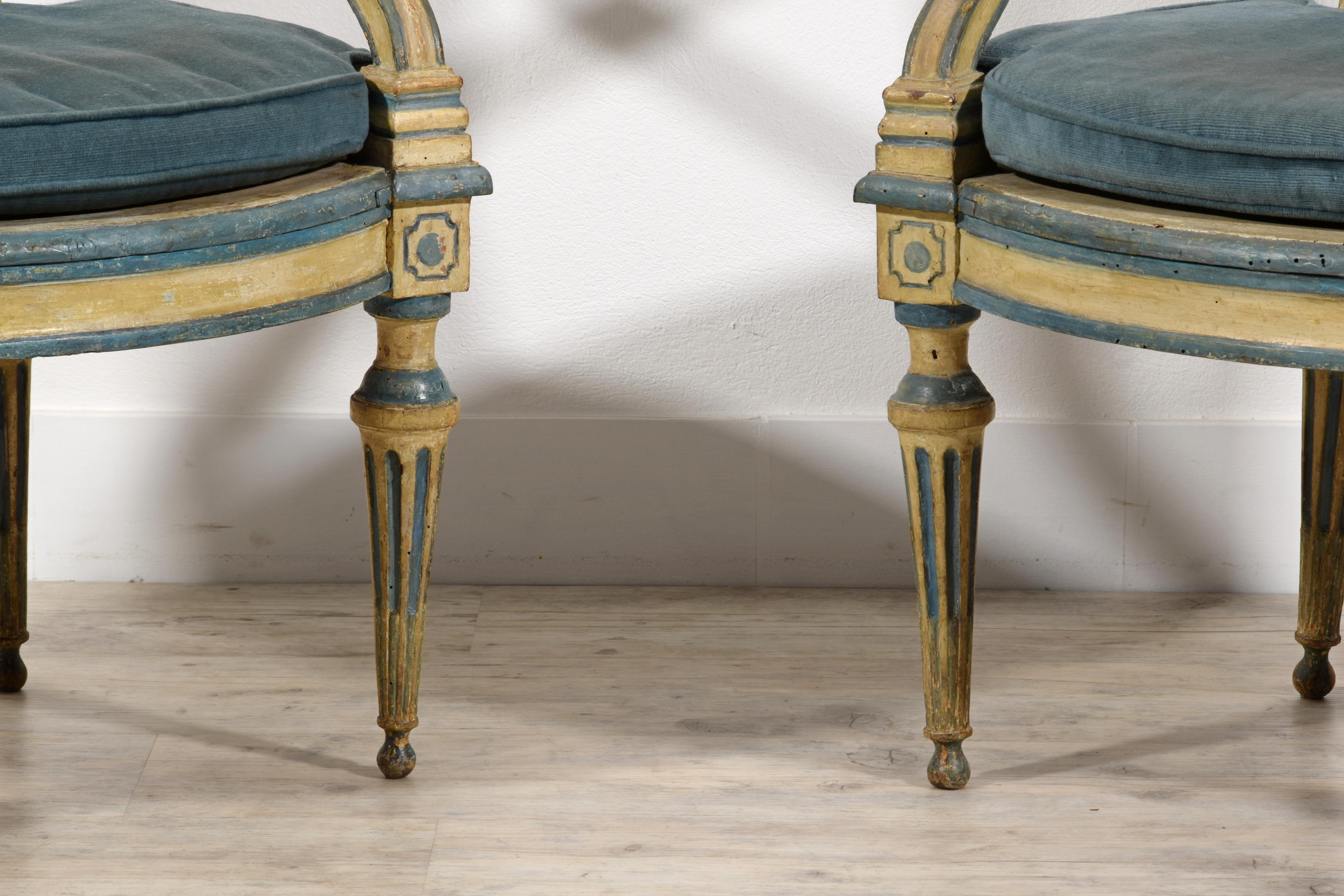 18th Century Pair of Italian Neoclassical Lacquered Wood Armchairs For Sale 14