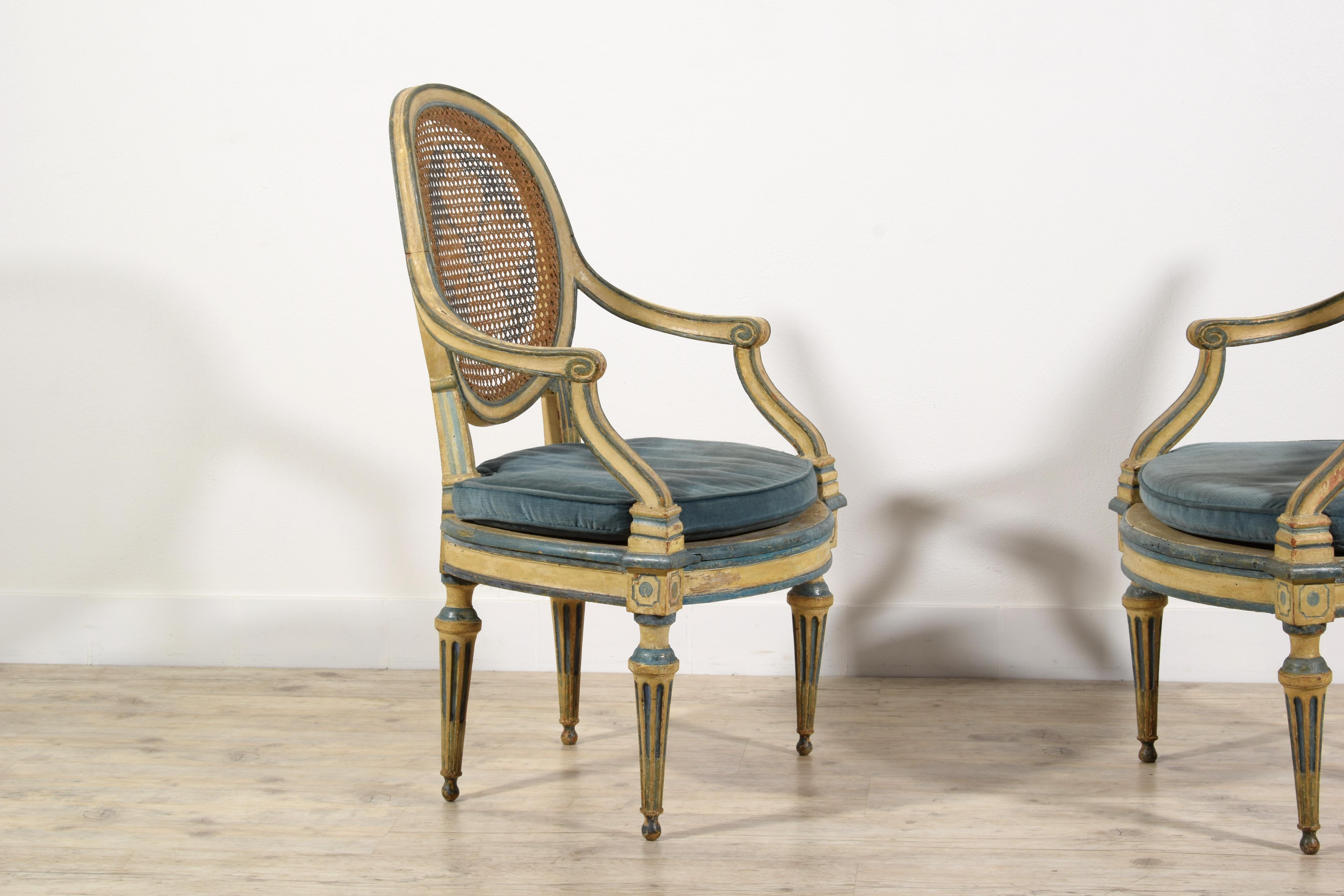 18th Century Pair of Italian Neoclassical Lacquered Wood Armchairs For Sale 15