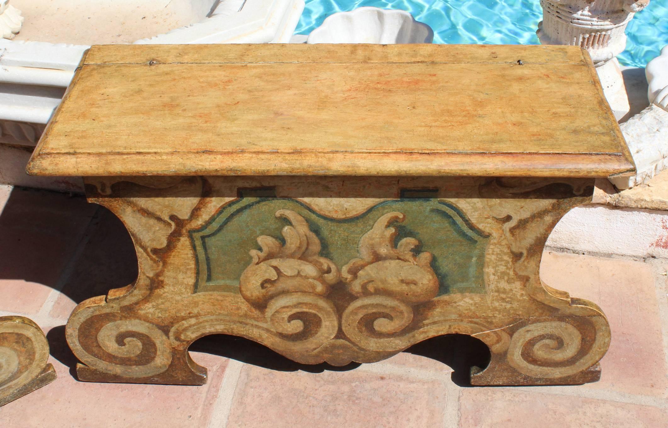 18th Century Pair of Italian Polychrome Coffers In Good Condition For Sale In Marbella, ES