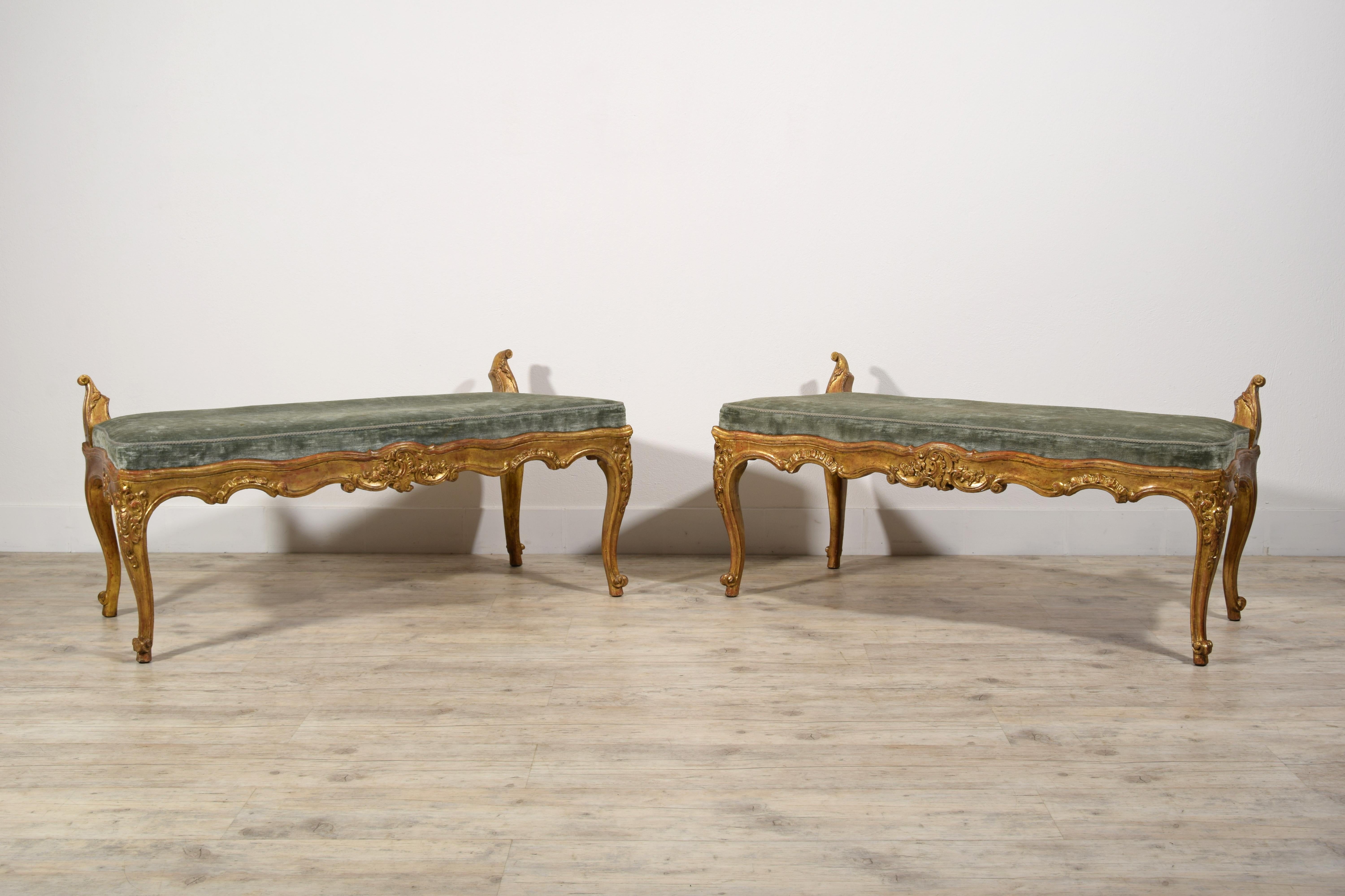 18th Century, Pair of Italian Rococò Carved Giltwood Benches  For Sale 13