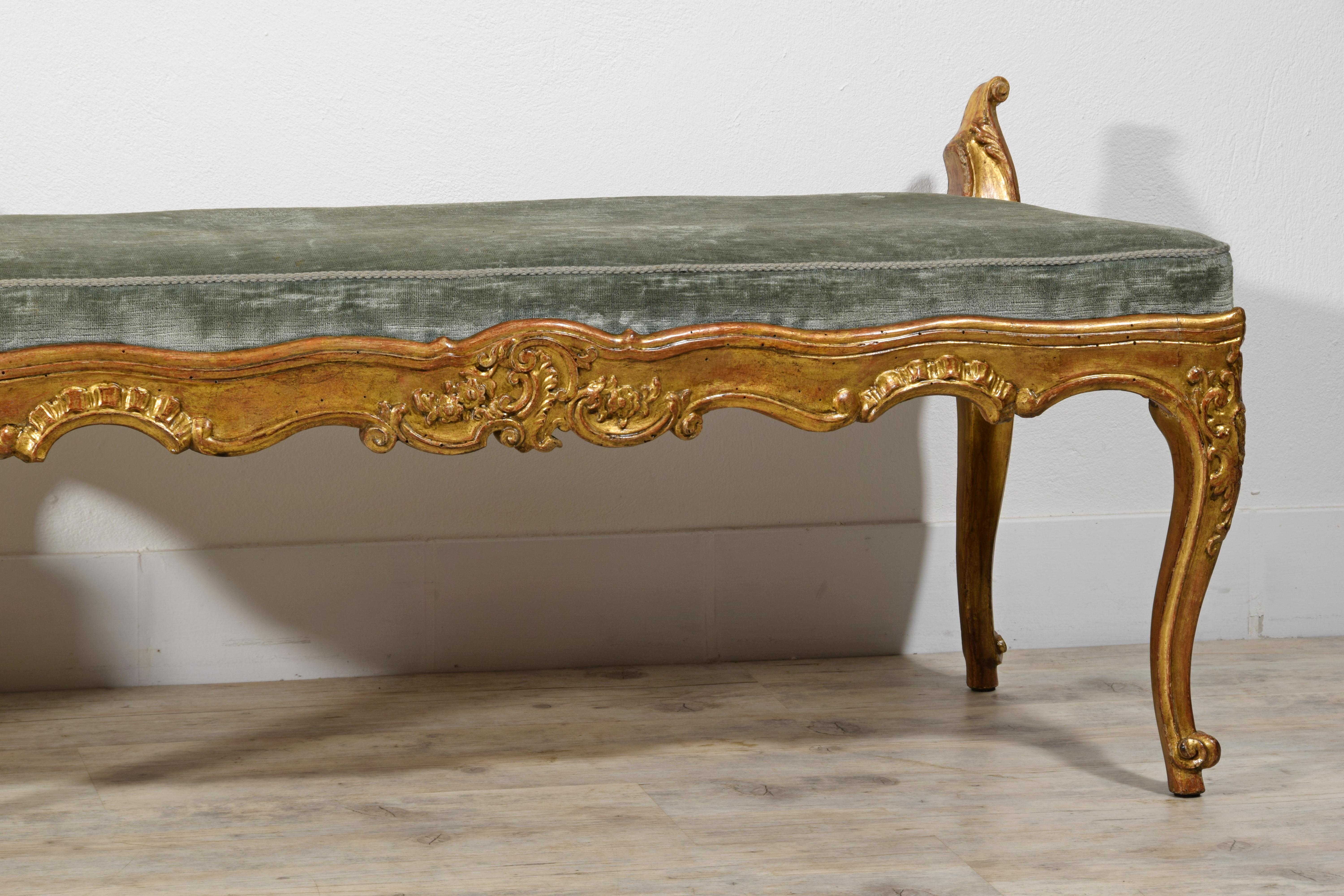 18th Century, Pair of Italian Rococò Carved Giltwood Benches  For Sale 15