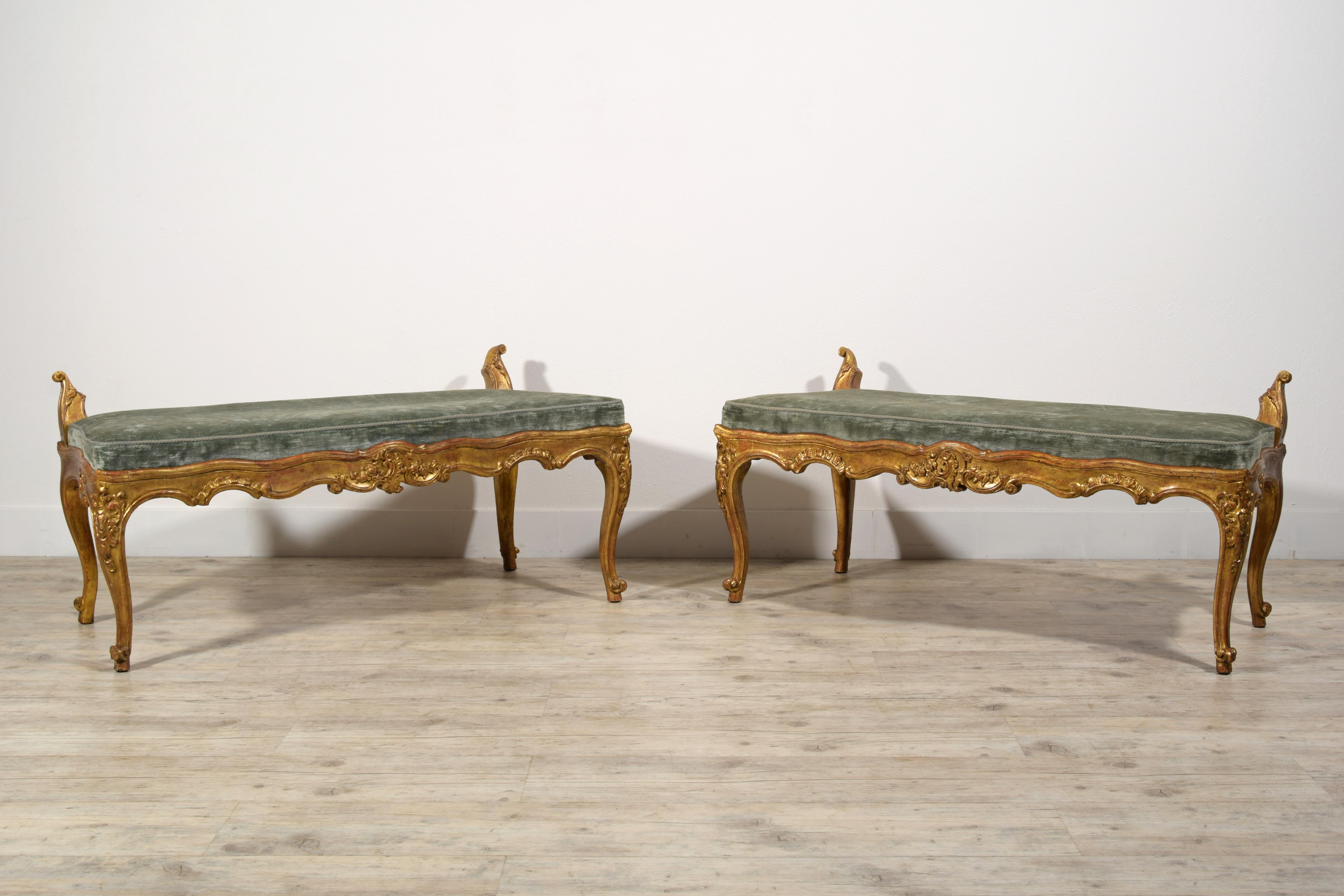 Hand-Carved 18th Century, Pair of Italian Rococò Carved Giltwood Benches  For Sale