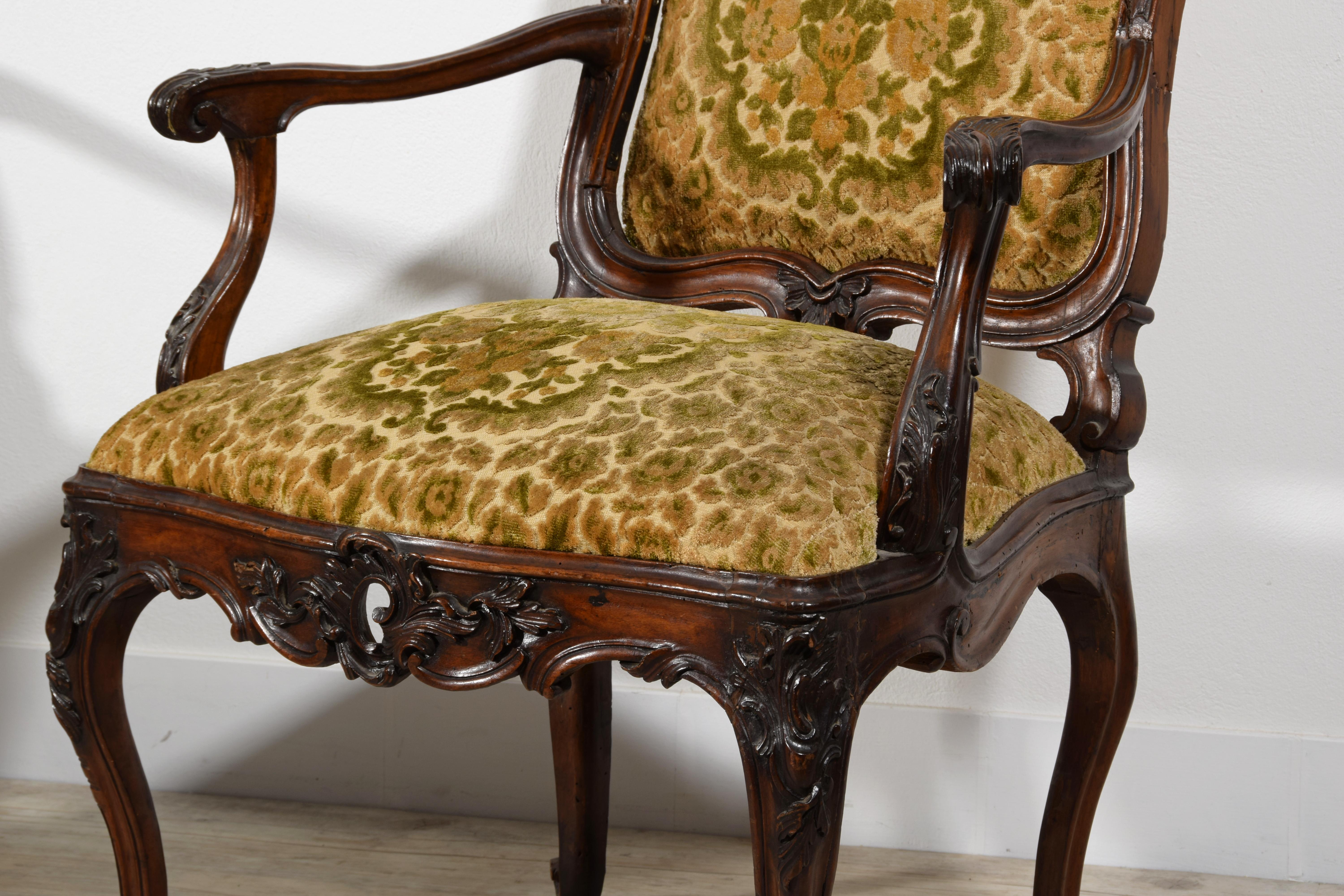 18th Century, Pair of Italian Wood Armchairs For Sale 5