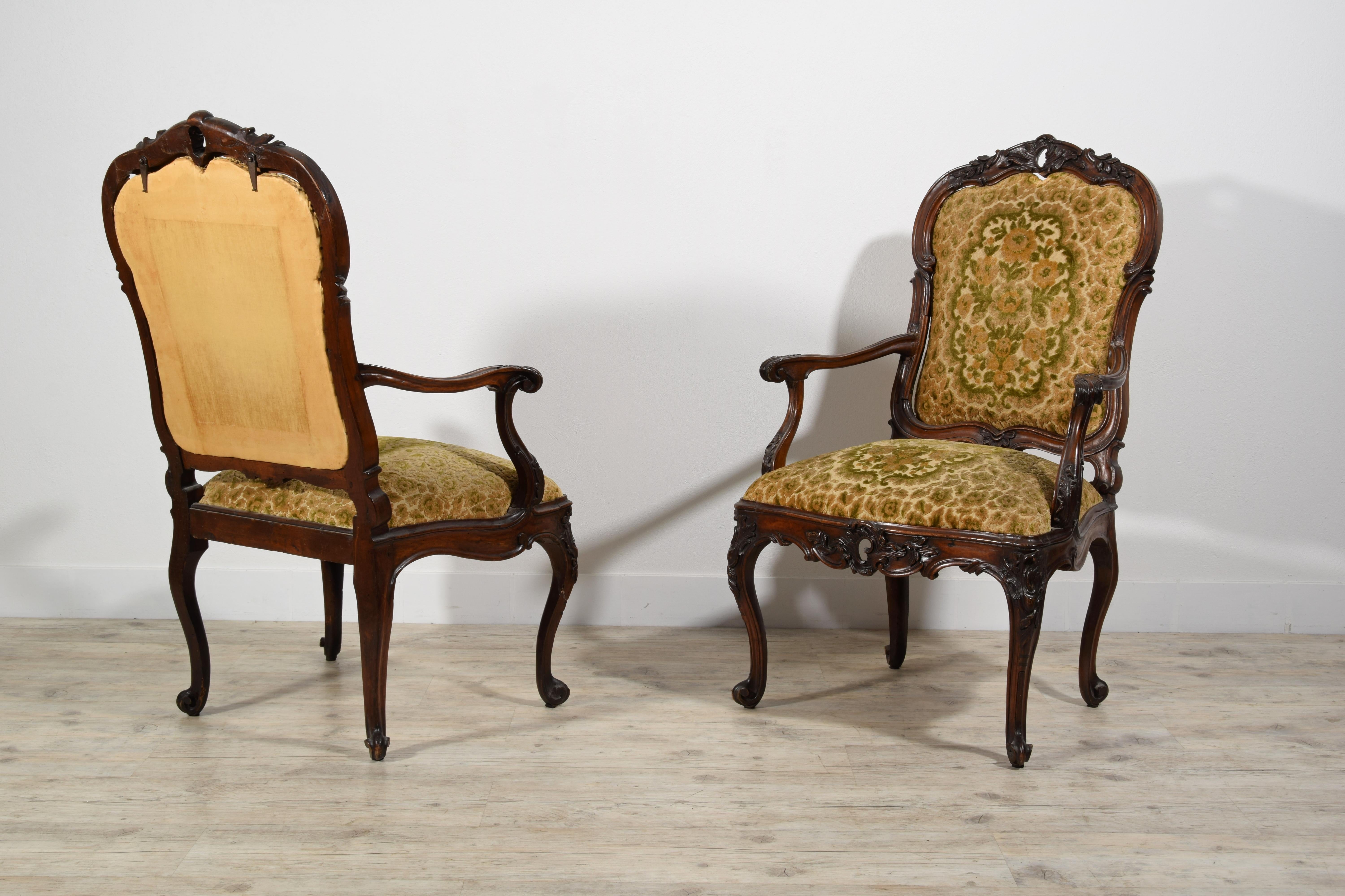 18th Century, Pair of Italian Wood Armchairs For Sale 7