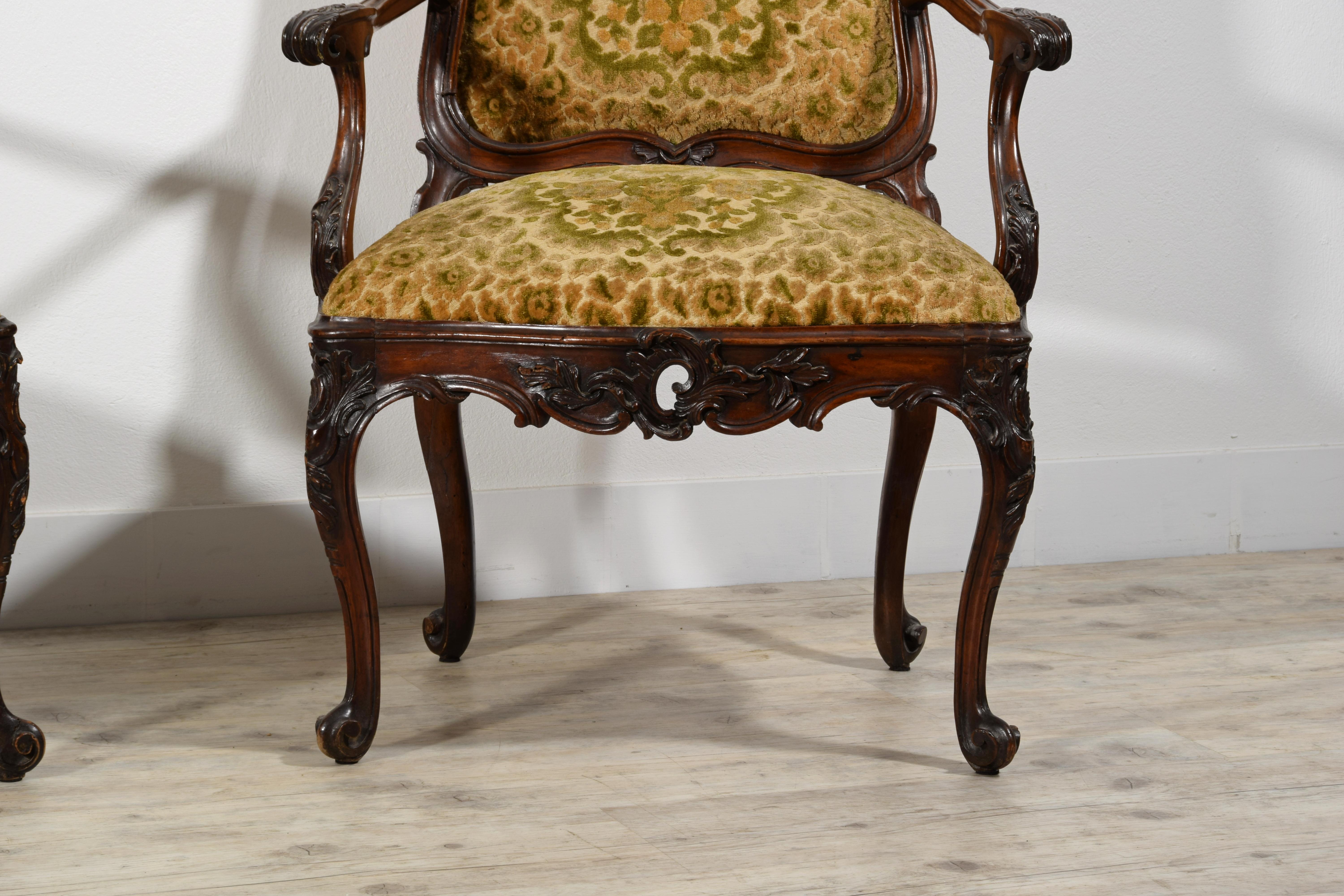 18th Century, Pair of Italian Wood Armchairs For Sale 10
