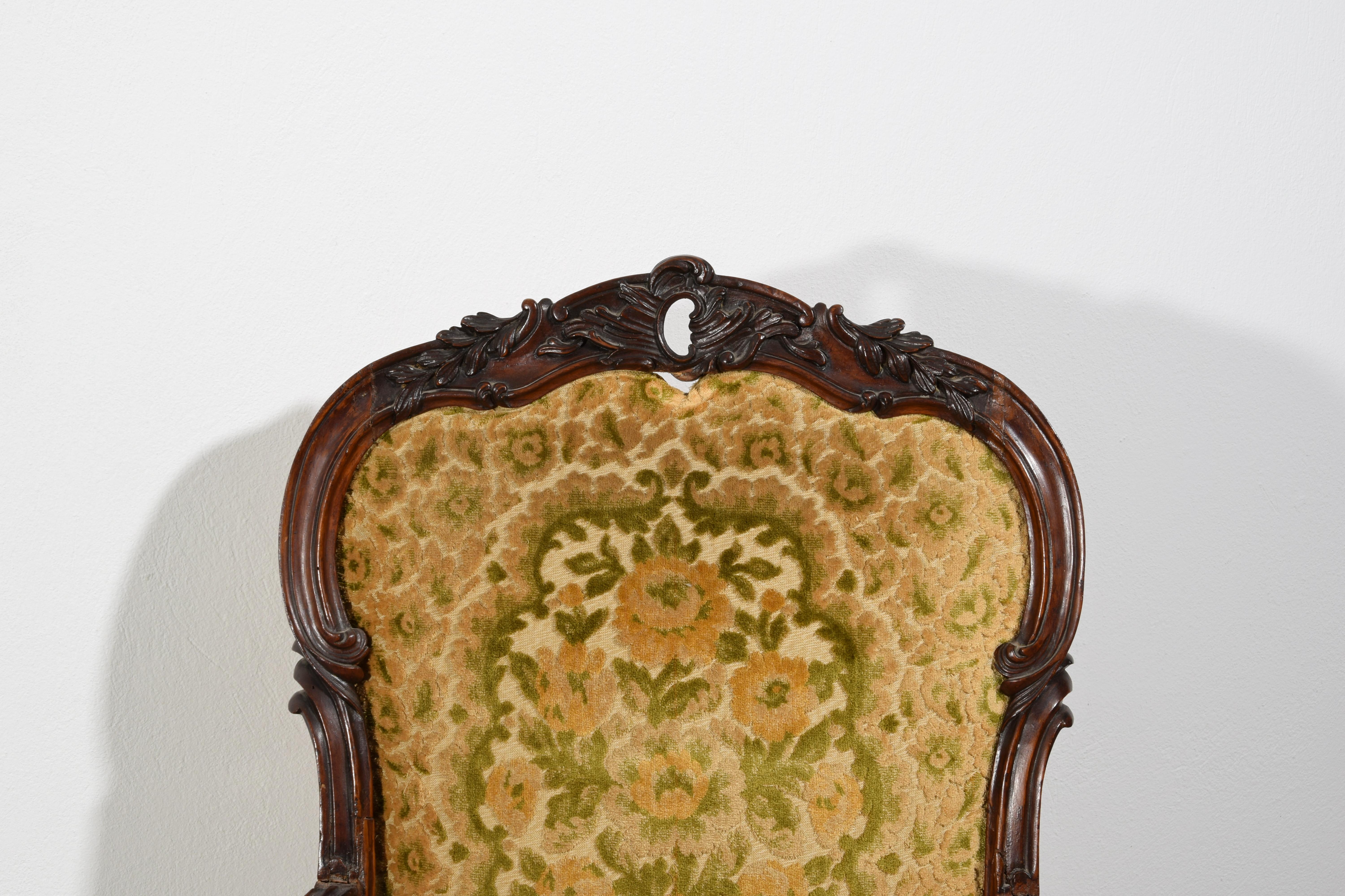 Paire de fauteuils italiens en bois du XVIIIe siècle en vente 15