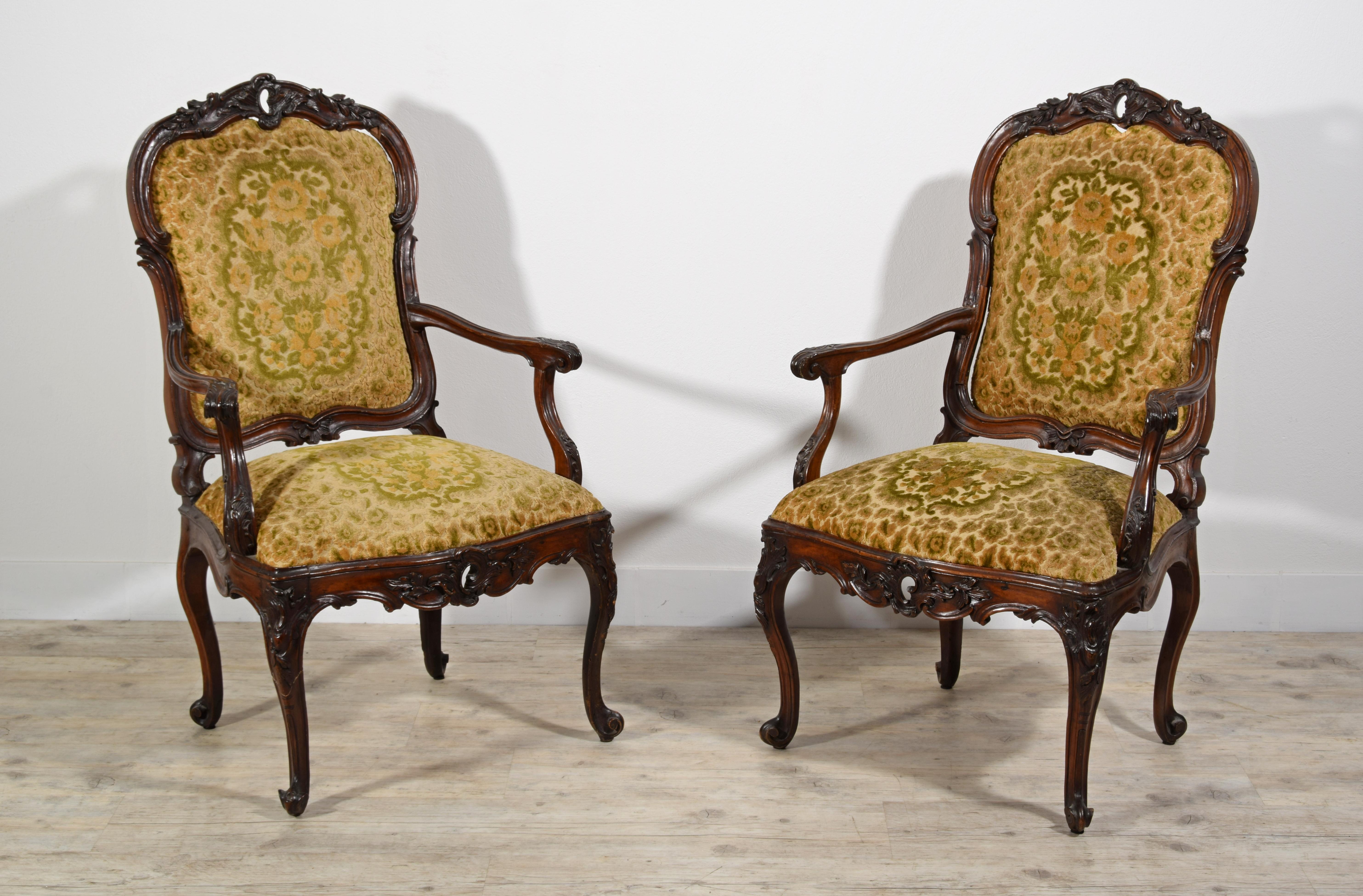 Hand-Carved 18th Century, Pair of Italian Wood Armchairs For Sale