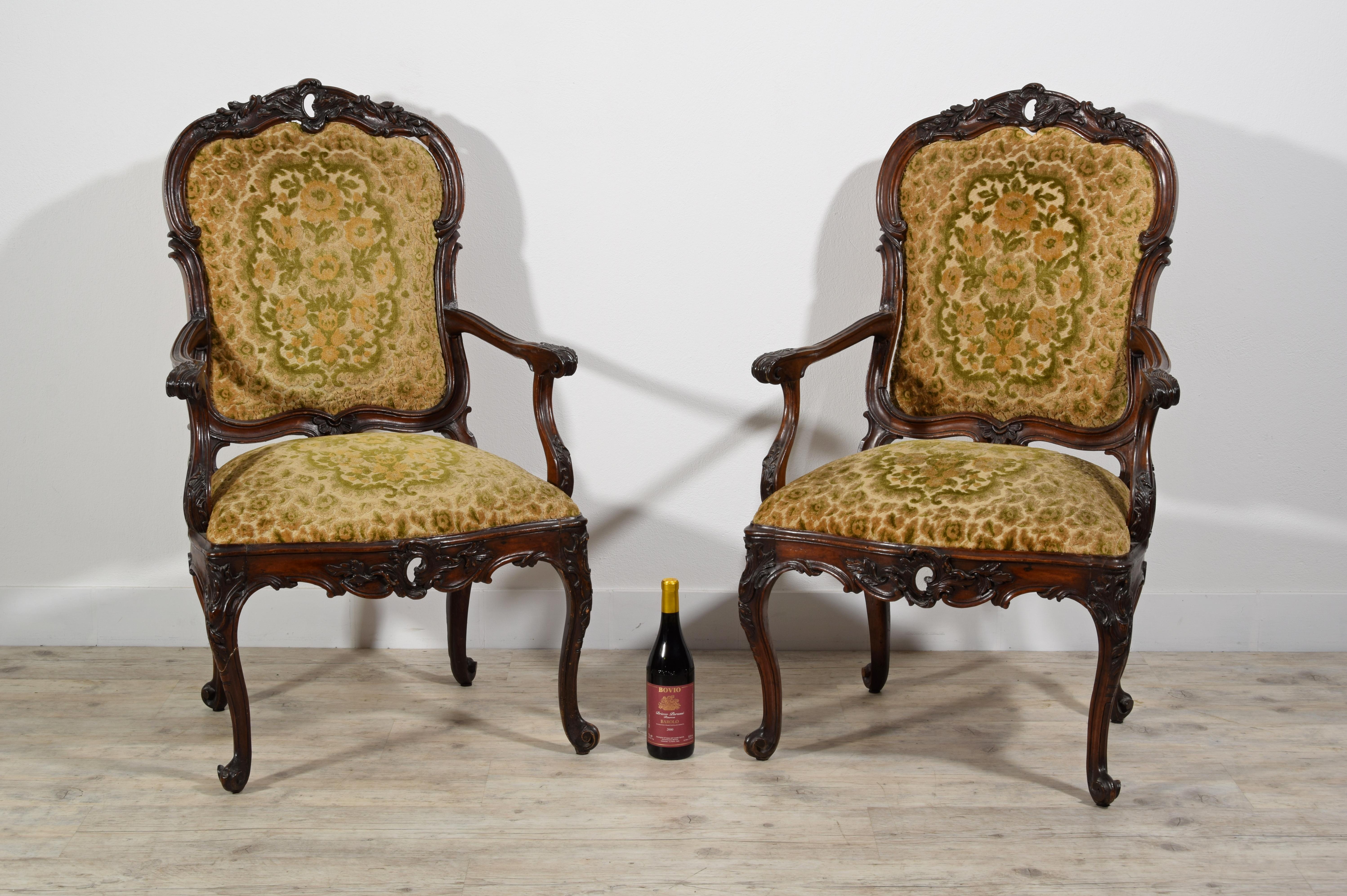 Walnut 18th Century, Pair of Italian Wood Armchairs For Sale
