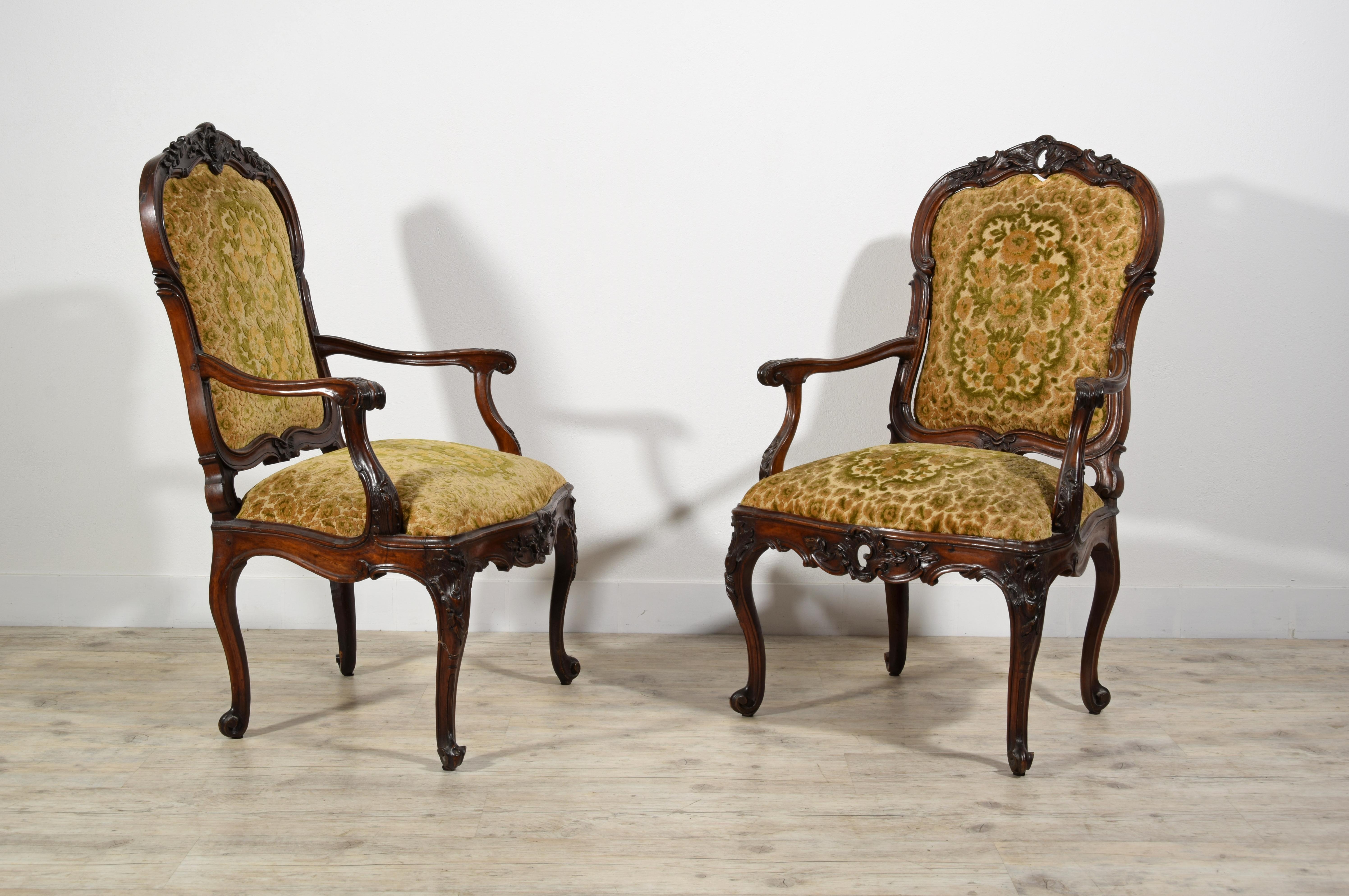 18th Century, Pair of Italian Wood Armchairs For Sale 1