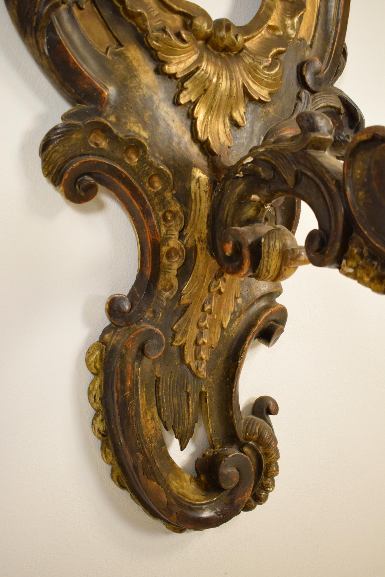18th Century, Pair of Large Italian Carved and Gilded Wood Applique 2