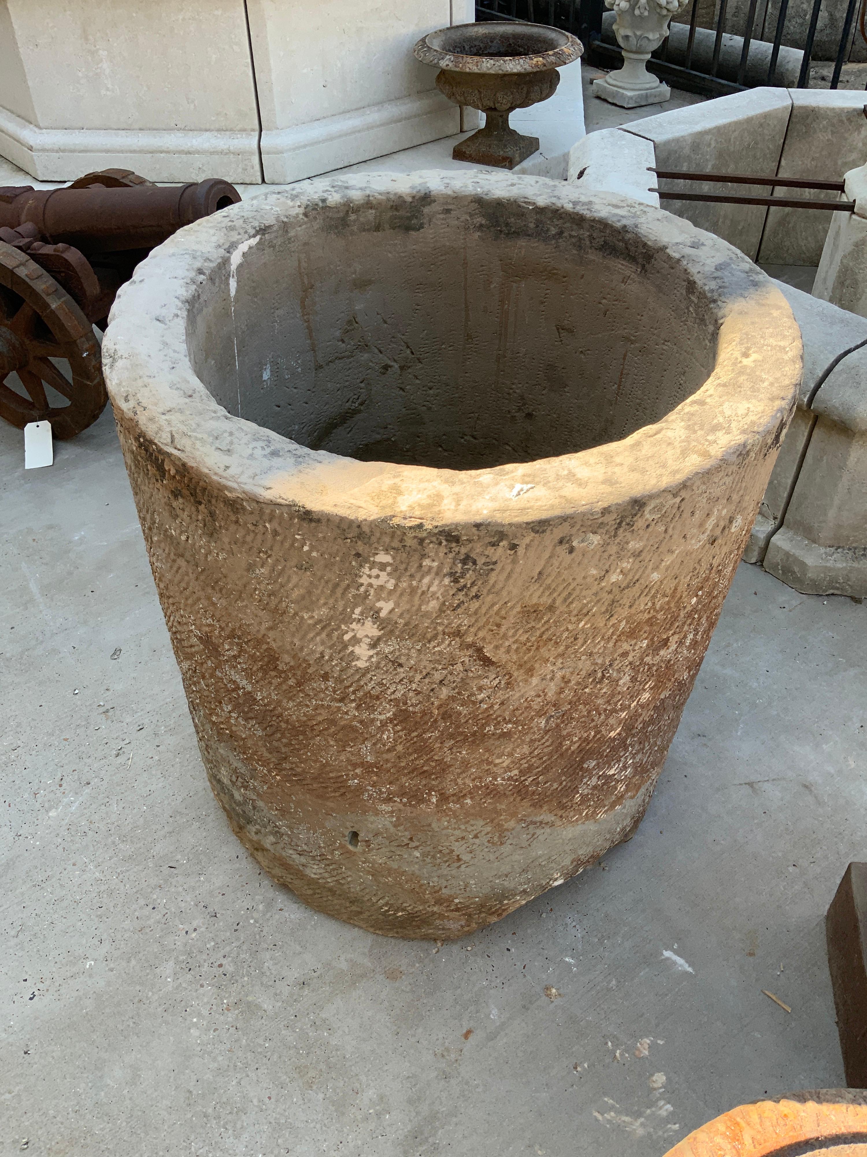 18th Century Pair of limestone Planters from France In Good Condition In Dallas, TX