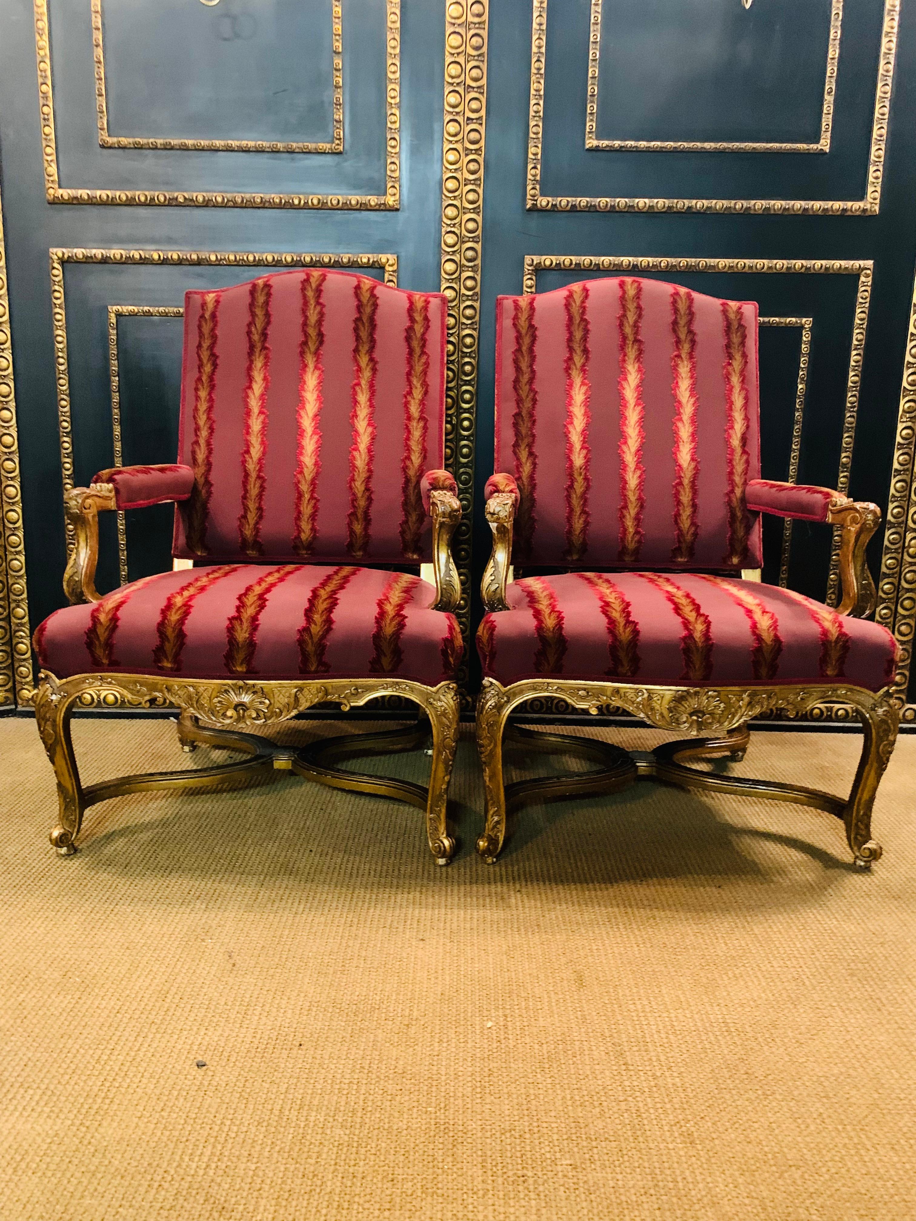 Hêtre Paire de fauteuils Louis Quinze XIV du 18ème siècle Paris en vente