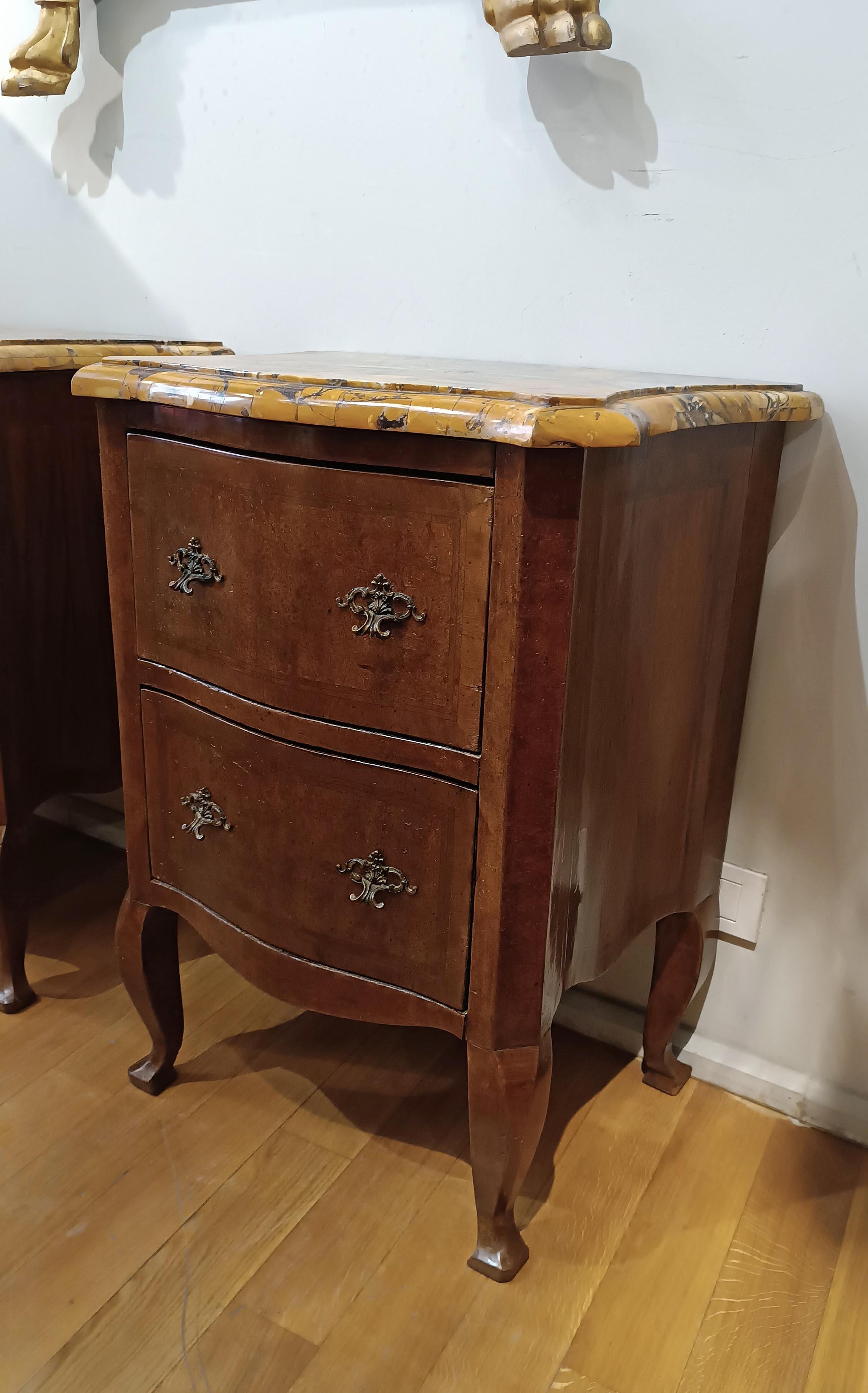 18th CENTURY PAIR OF LOUIS XV BEDSIDE TABLES For Sale 5