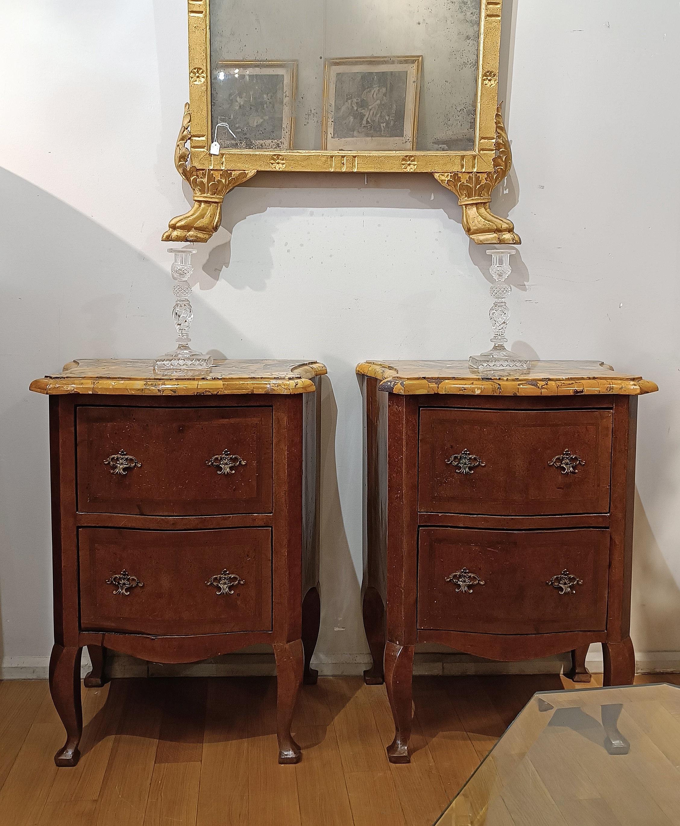18th CENTURY PAIR OF LOUIS XV BEDSIDE TABLES For Sale 1