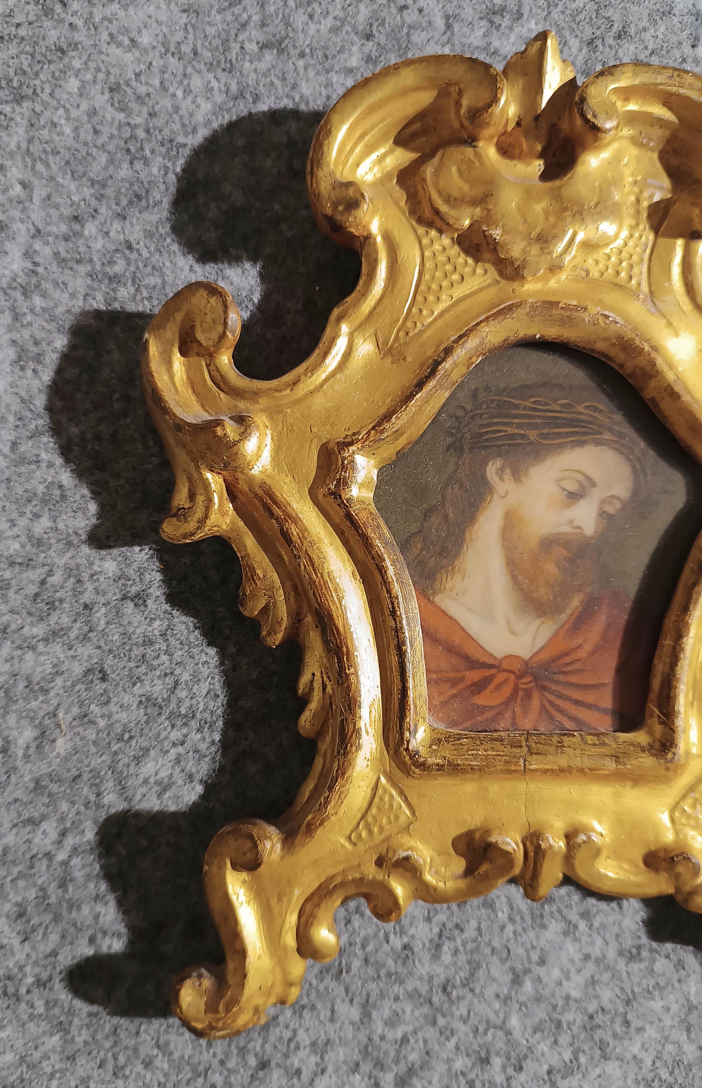 18th CENTURY PAIR OF SMALL GOLDEN FRAMES WITH PAINTINGS For Sale 5