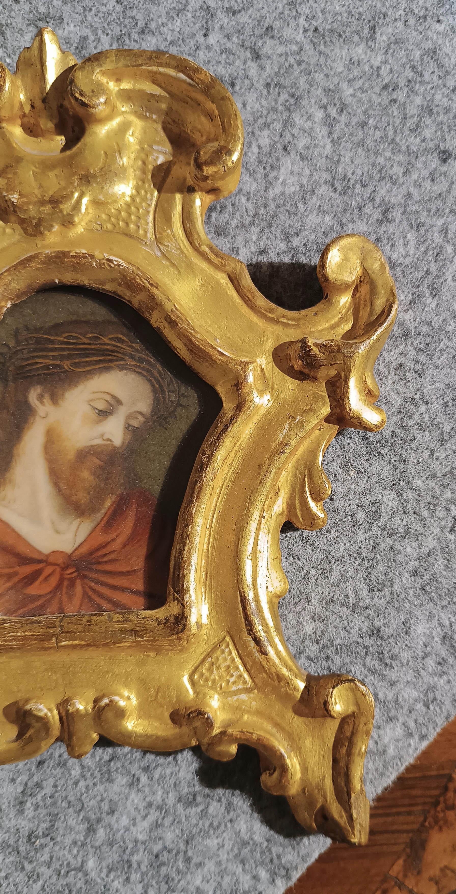 18th CENTURY PAIR OF SMALL GOLDEN FRAMES WITH PAINTINGS For Sale 1