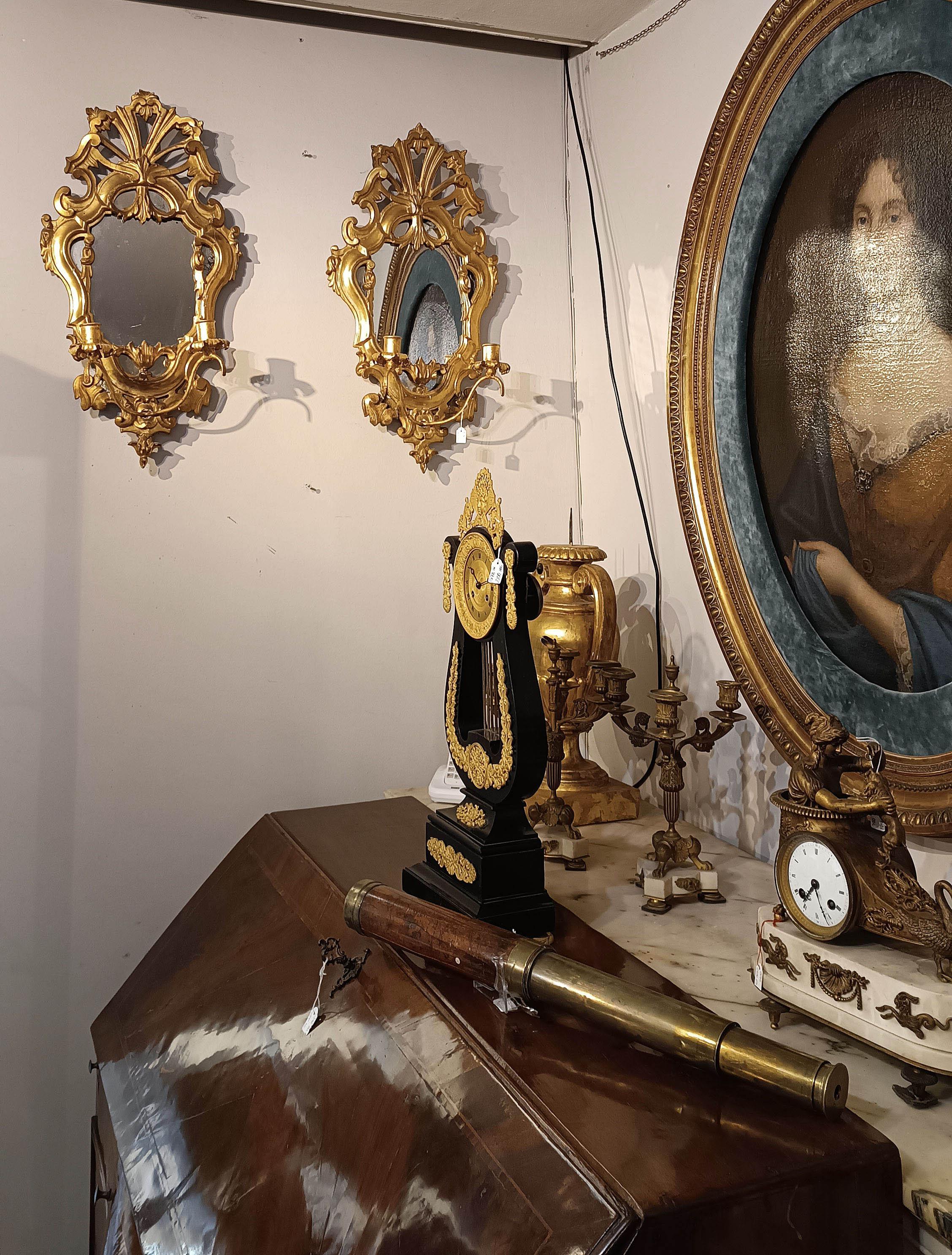 18th CENTURY PAIR OF SMALL GOLDEN MIRRORS WITH CANDLE HOLDERS For Sale 2