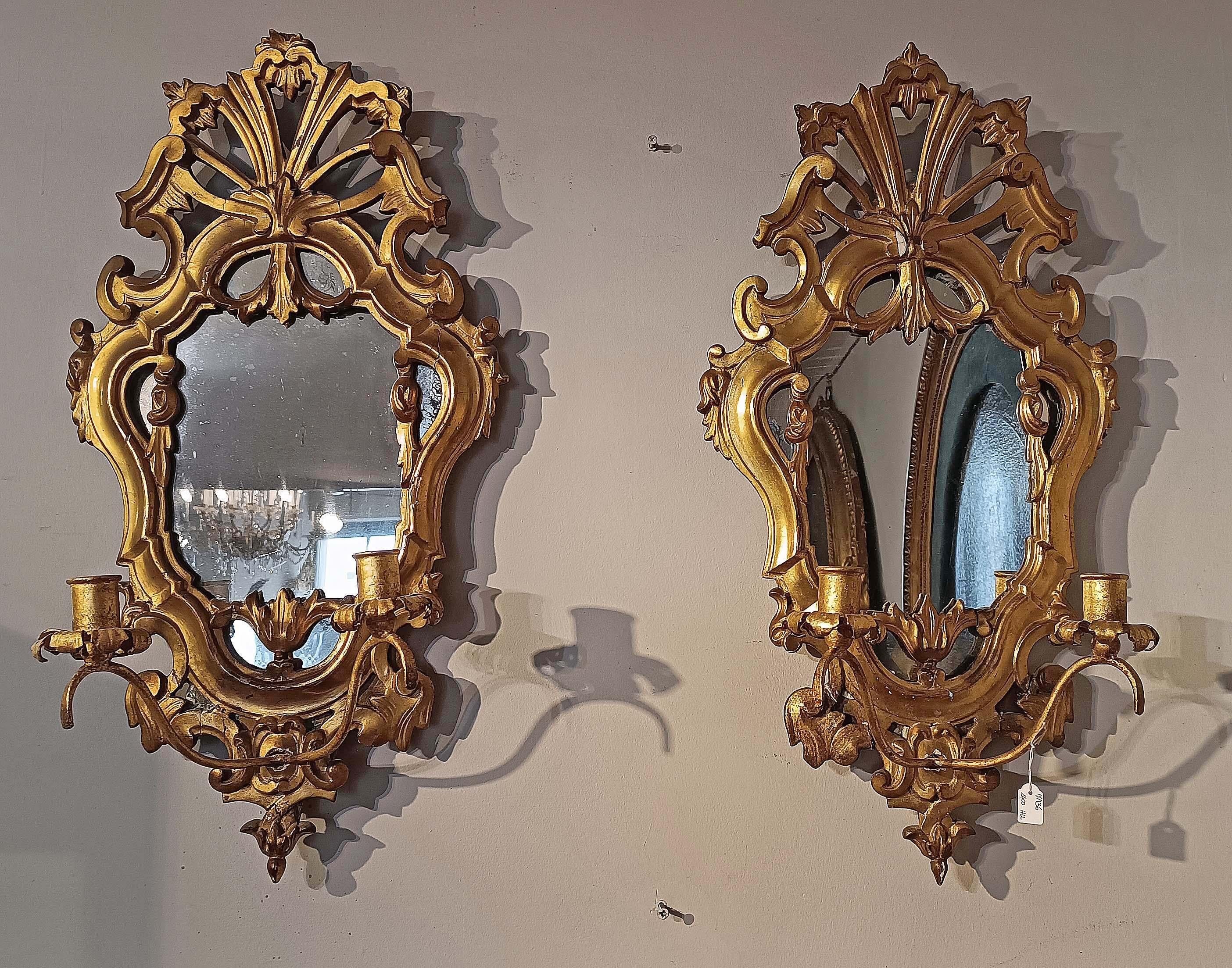 18th CENTURY PAIR OF SMALL GOLDEN MIRRORS WITH CANDLE HOLDERS For Sale 3