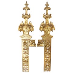 18th Century Pair of Spanish Baroque Wooden Gold Leaf Gilded Finials
