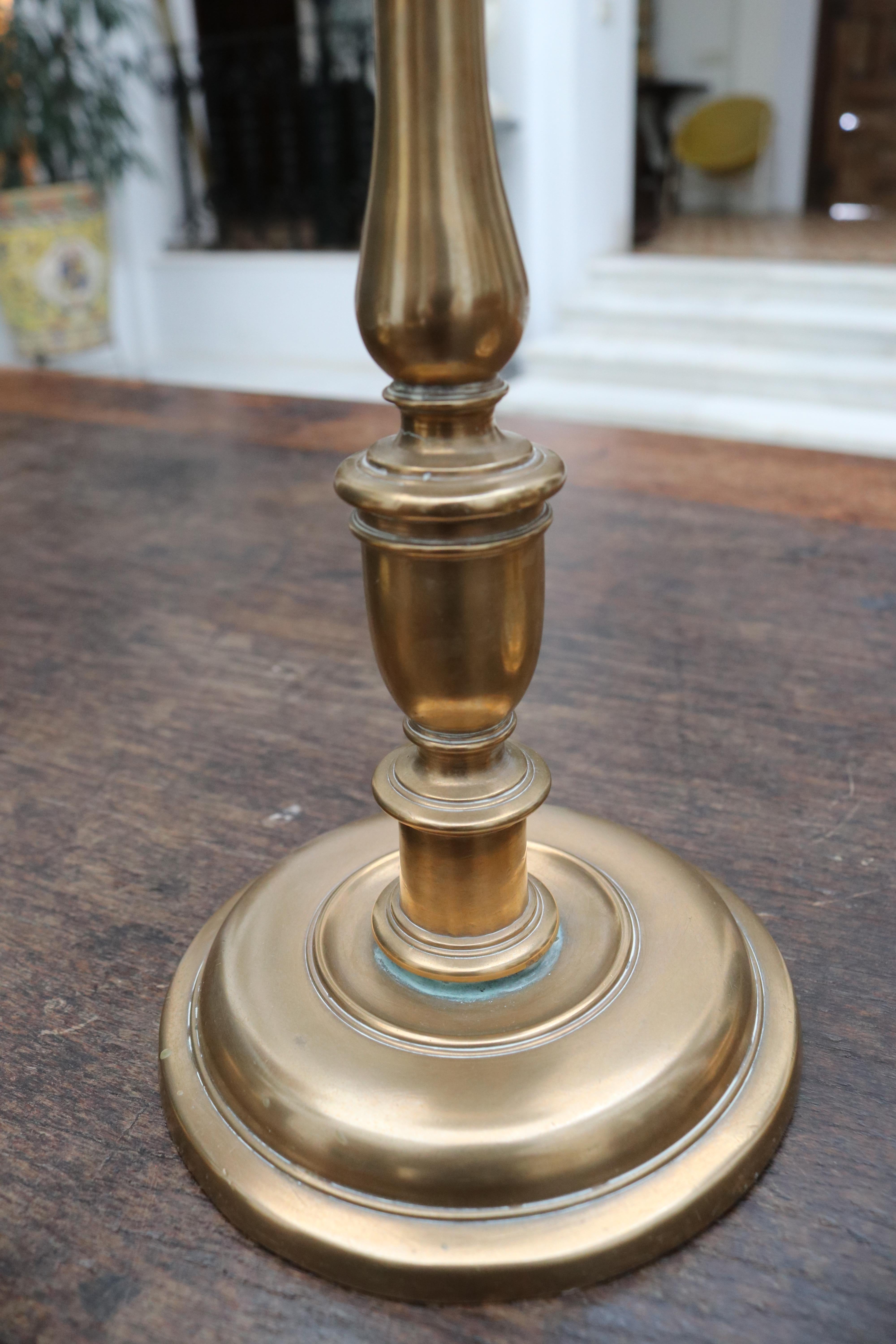 18th Century Pair of Spanish Brass Candleholders In Good Condition In Marbella, ES