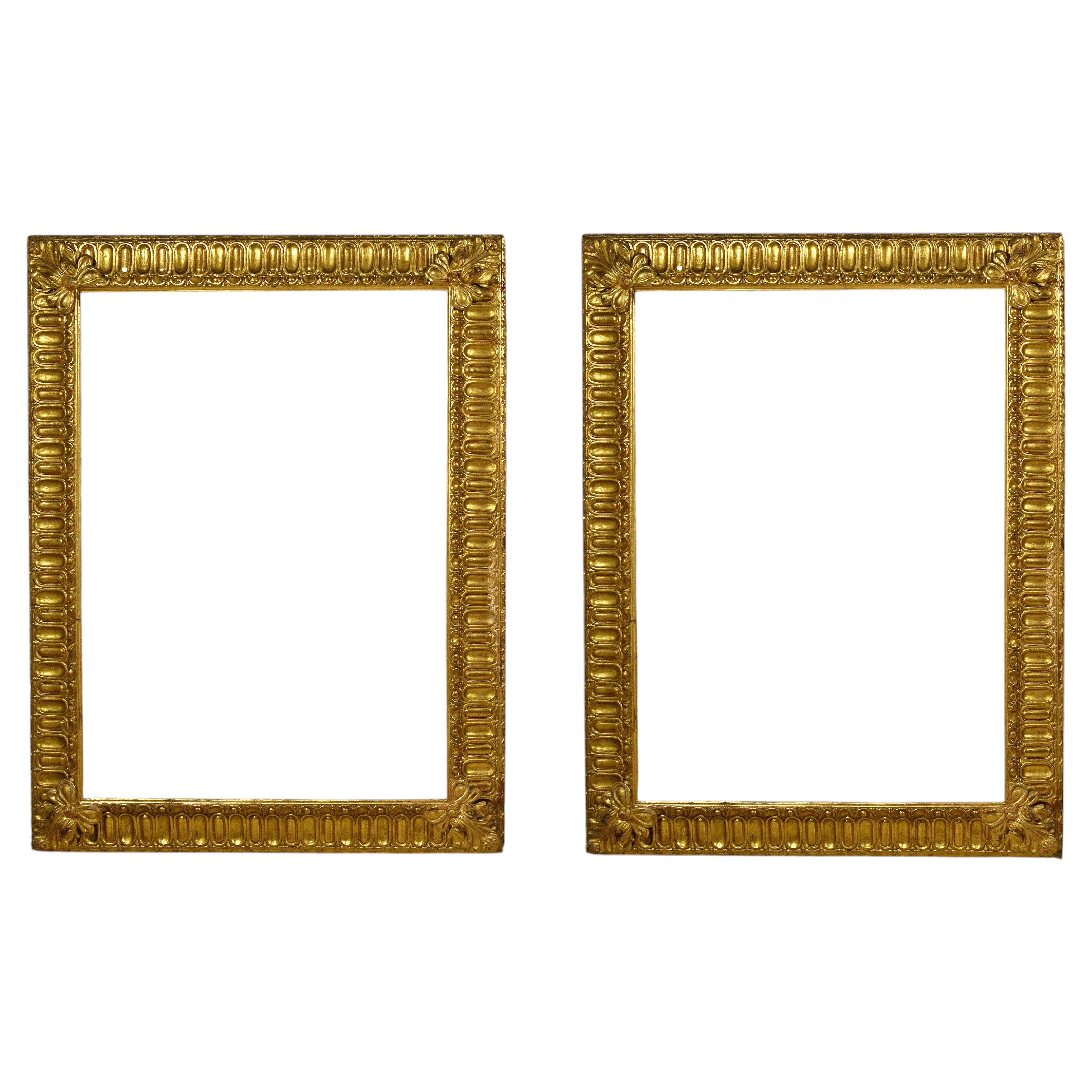 18th Century, Pair of Tuscany Baroque Carved and Giltwood Frames