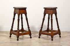 XVIIIe siècle, paire de tabourets en noyer tourné de Toscane
