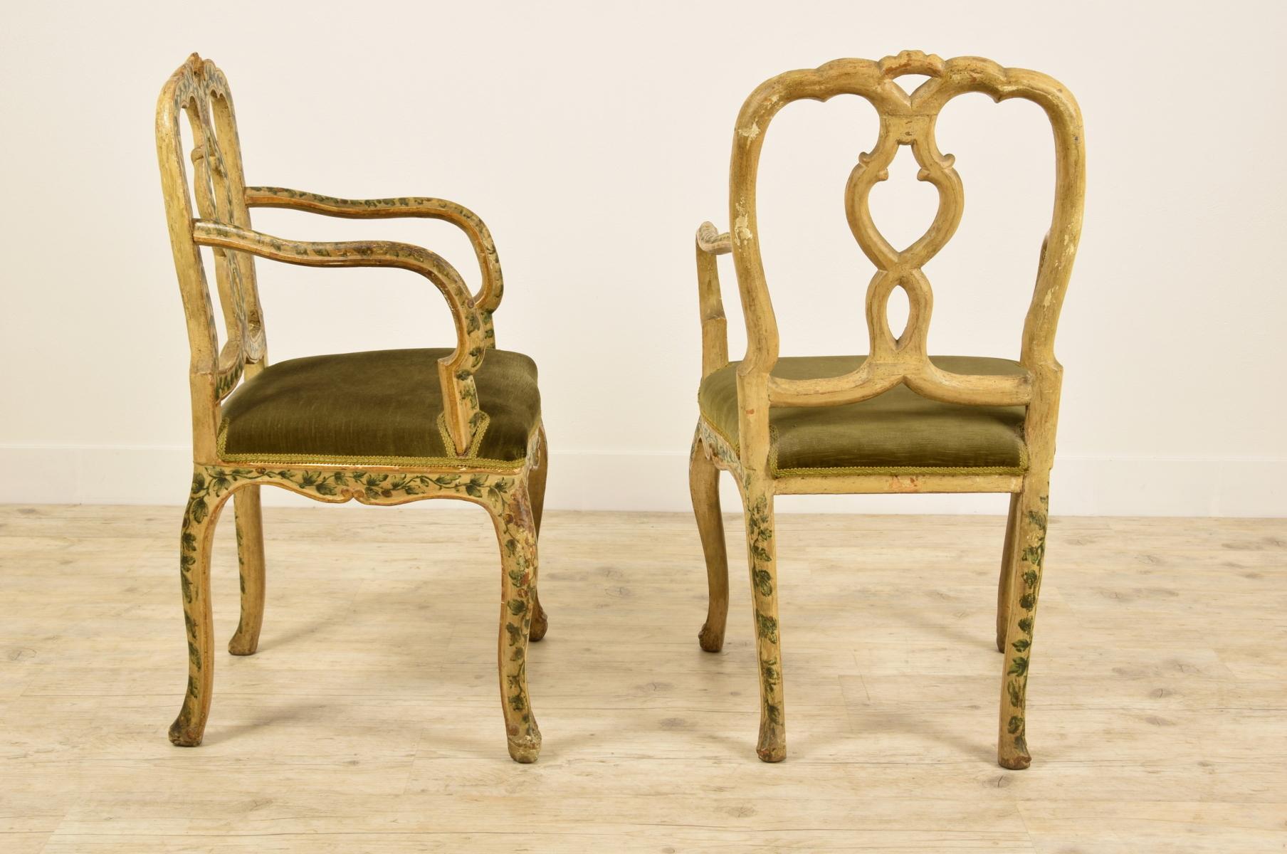 18th Century, Pair of Venetian Lacquered and Giltwood Armchairs 6