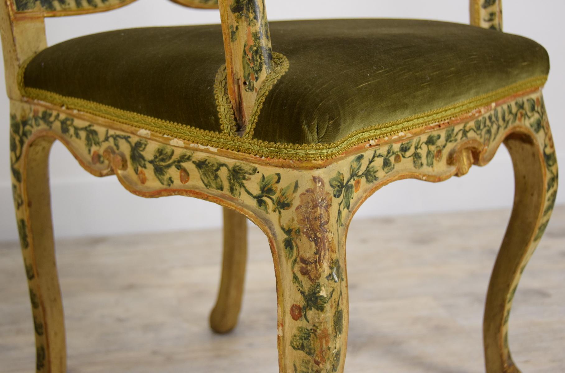 18th Century, Pair of Venetian Lacquered and Giltwood Armchairs 9