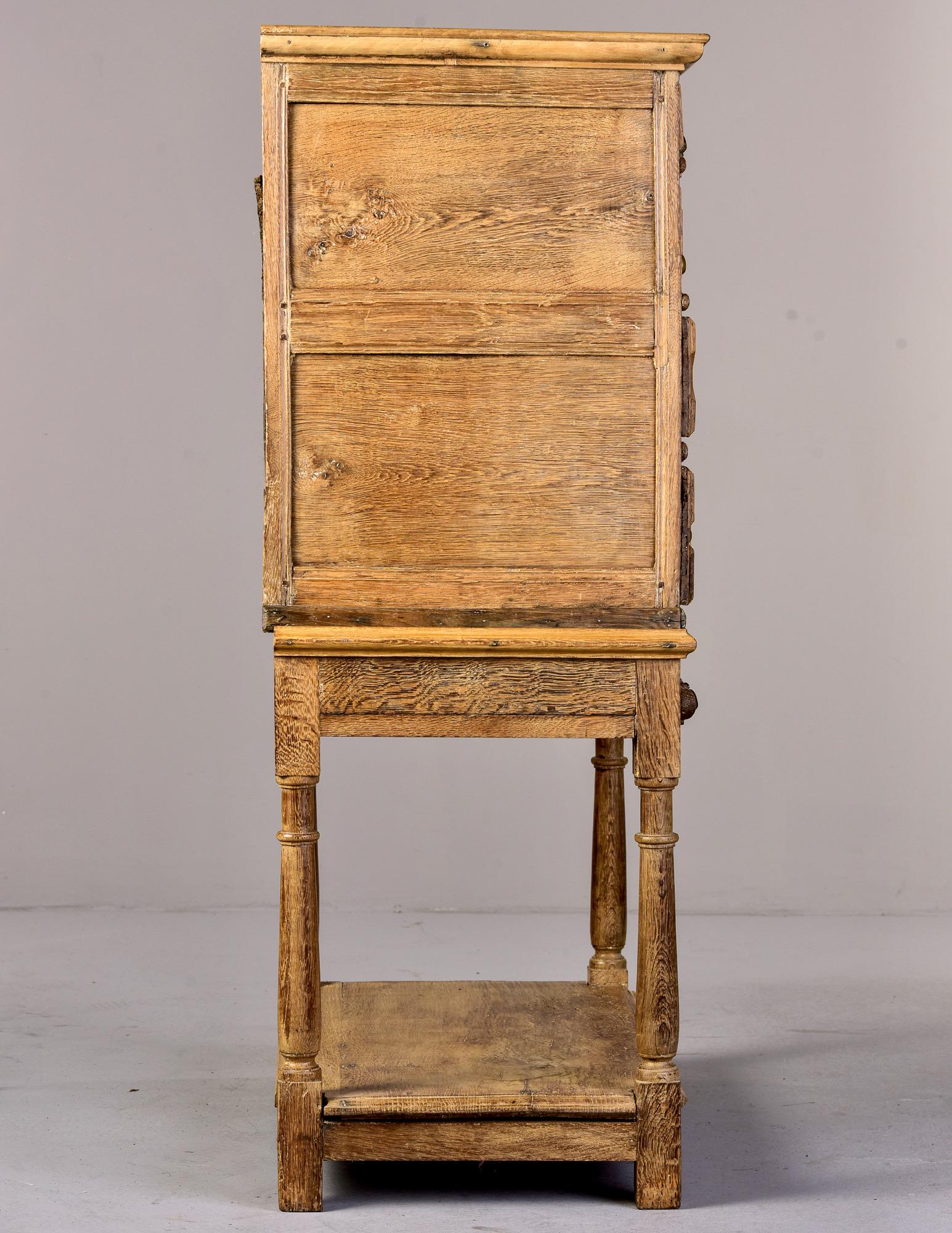 18th Century Pale Oak English Chest of Drawers on Stand For Sale 1