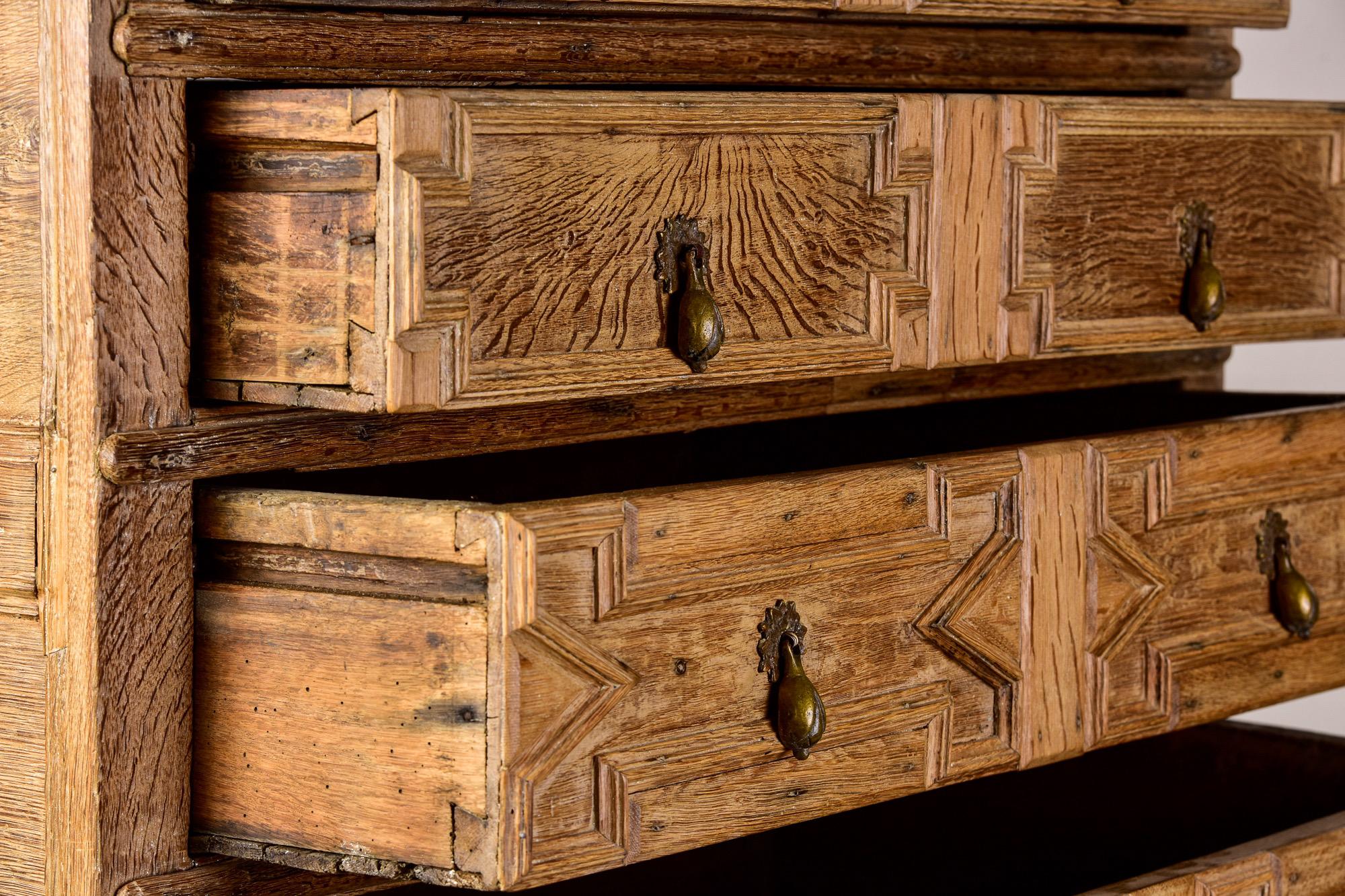 18th Century Pale Oak English Chest of Drawers on Stand For Sale 3