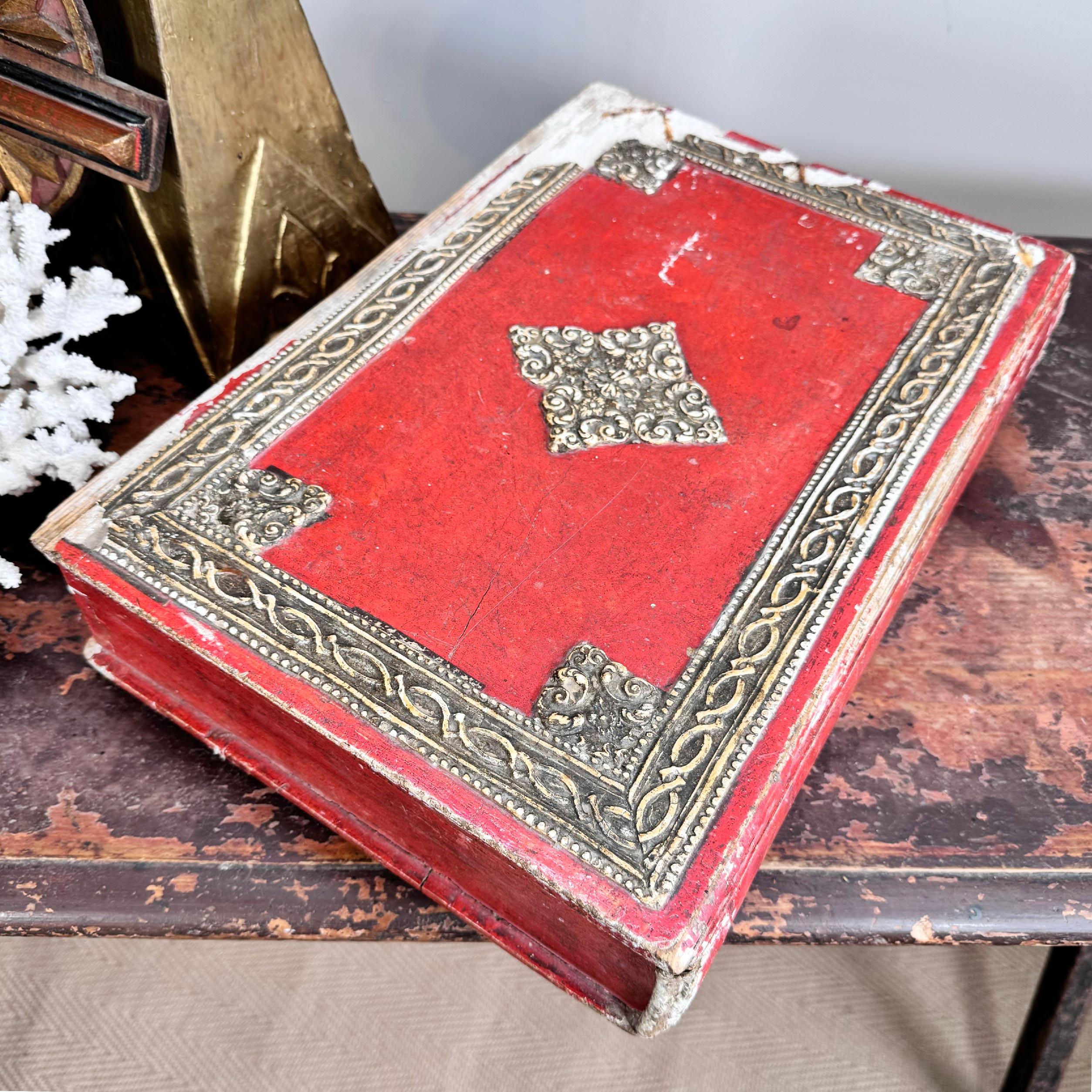 Hand-Crafted 18th Century Pastiglia Decorated Baroque Bible Box For Sale