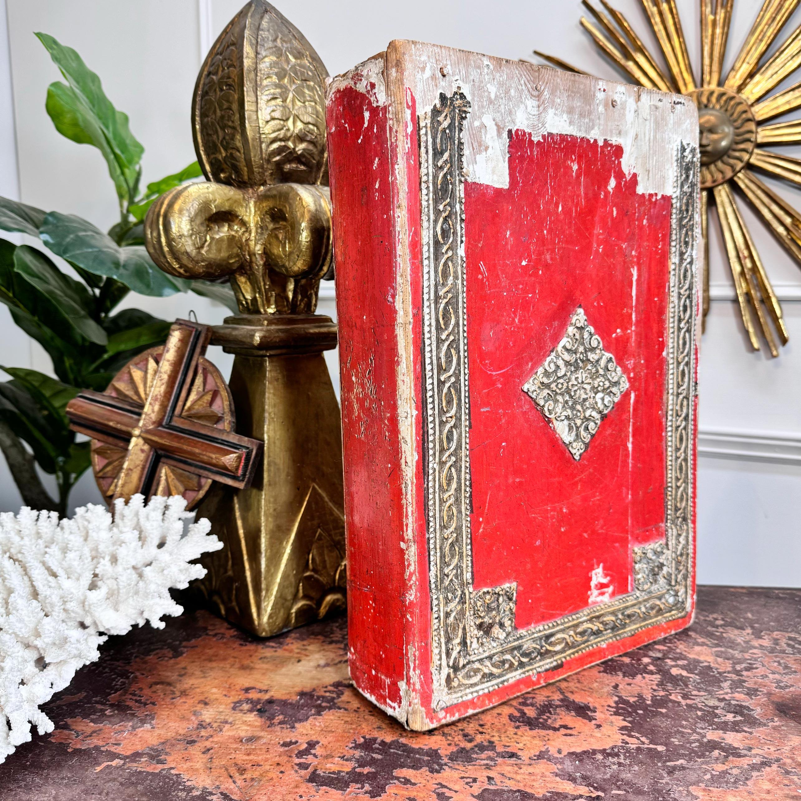 Gesso 18th Century Pastiglia Decorated Baroque Bible Box For Sale