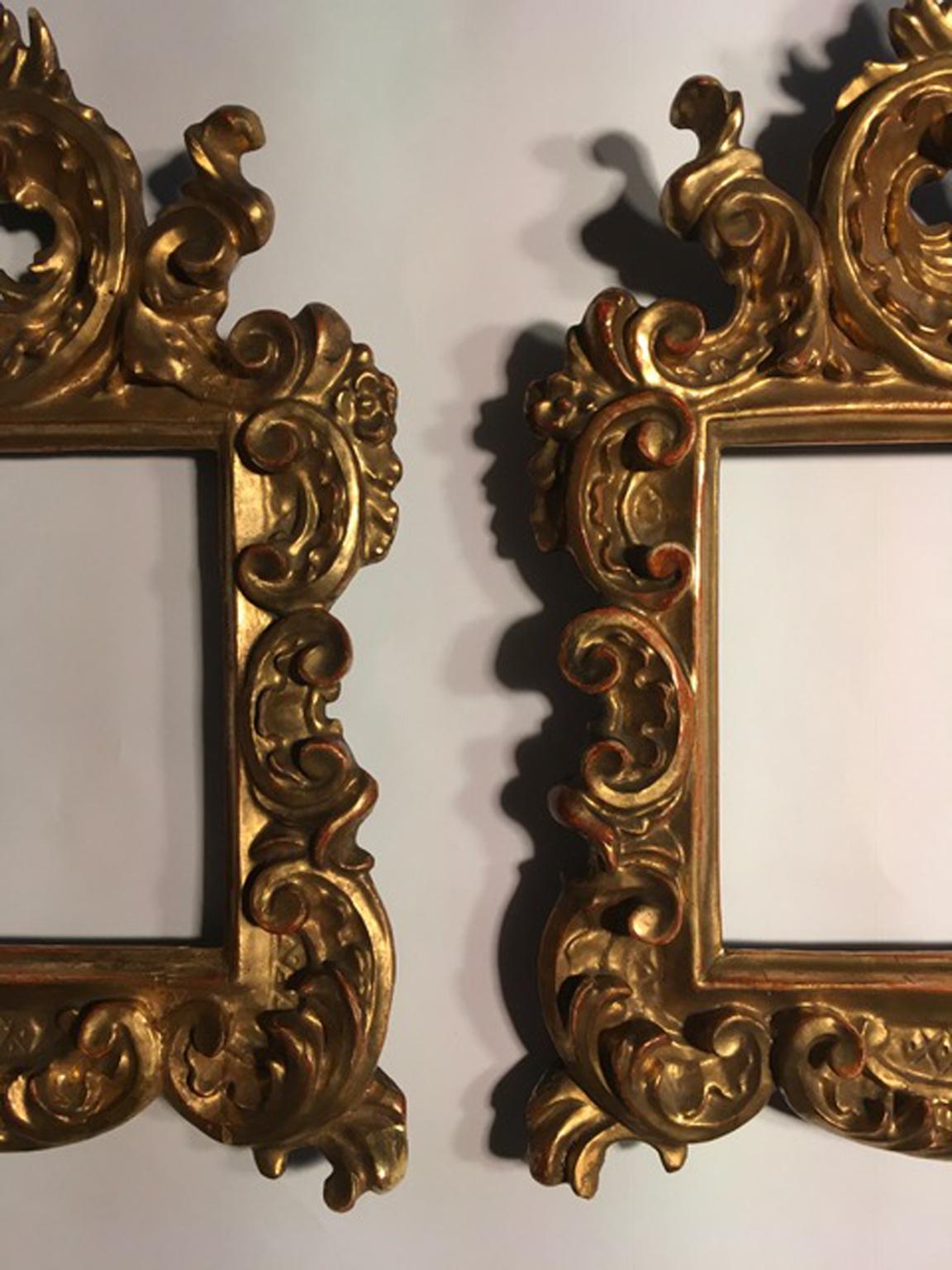 18th Century Patinated Gold Hand Carved Wood Pair of Frames Barocco Style, Italy 4