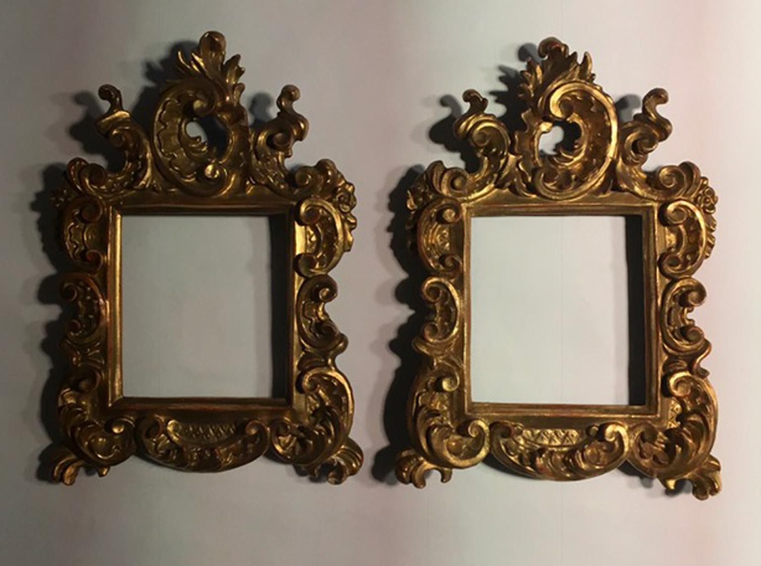 18th Century Patinated Gold Hand Carved Wood Pair of Frames Barocco Style, Italy 2