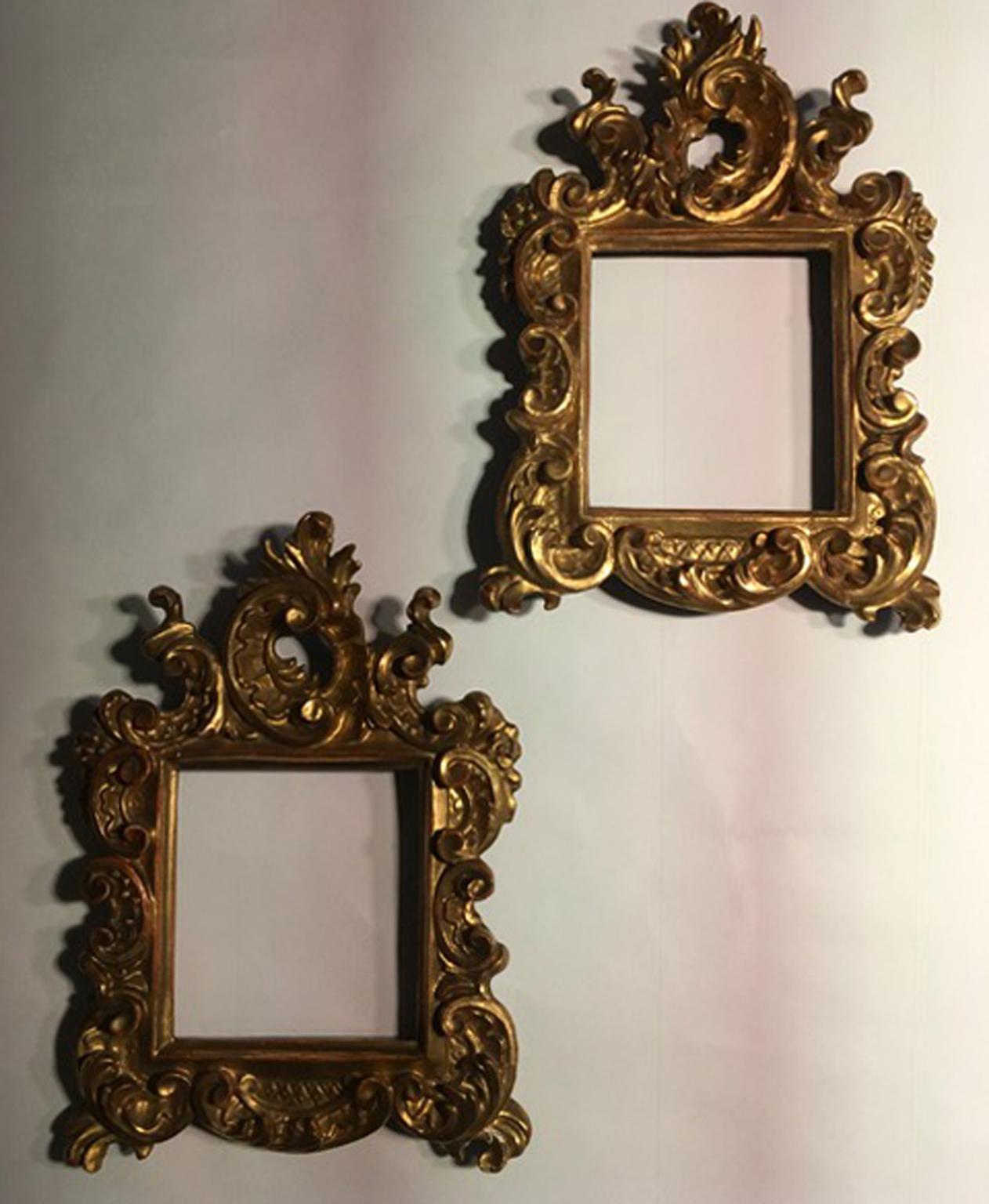 18th Century Patinated Gold Hand Carved Wood Pair of Frames Barocco Style, Italy 3