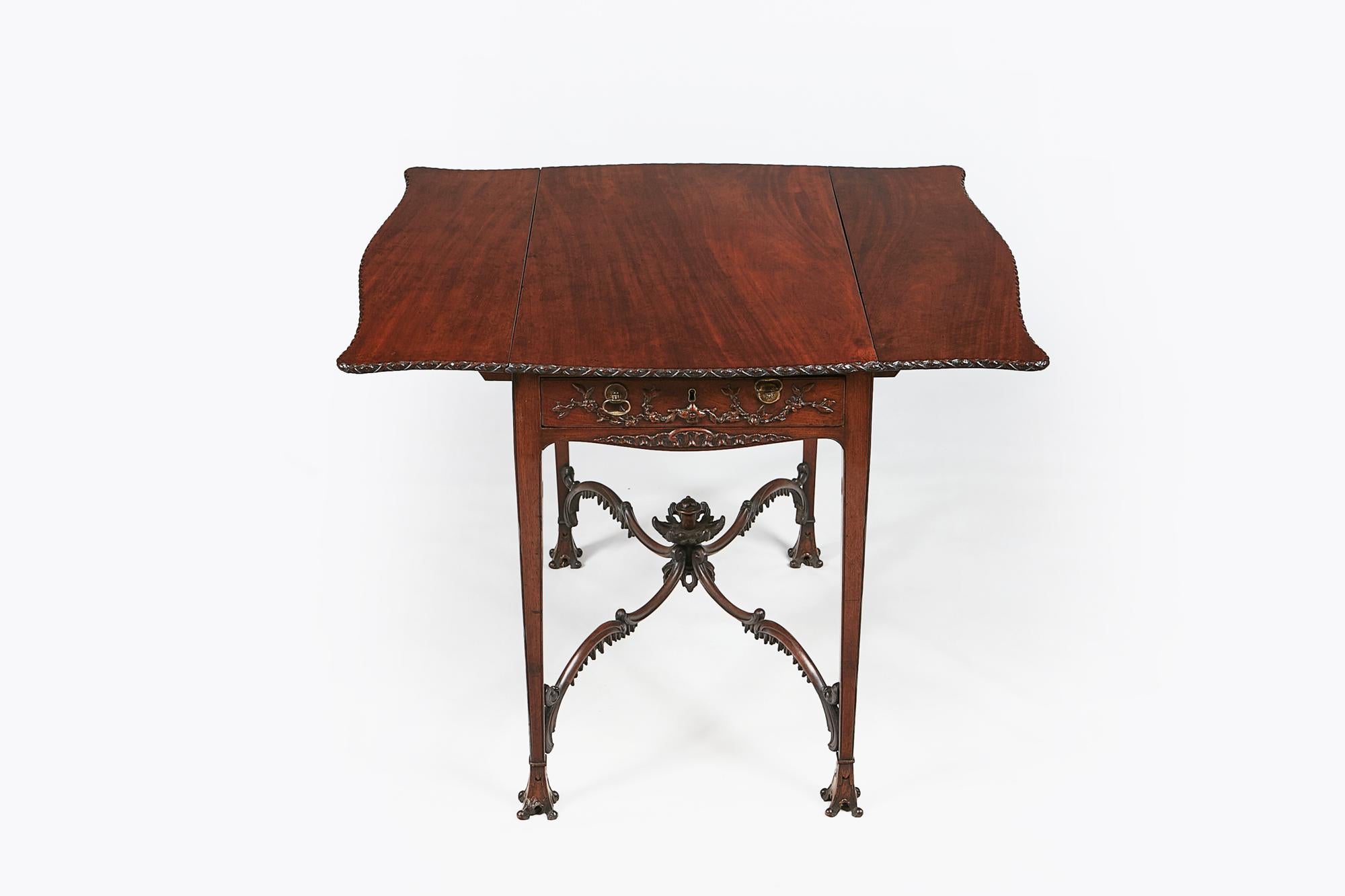 18th Century Pembroke Table after Chippendale In Good Condition For Sale In Dublin 8, IE