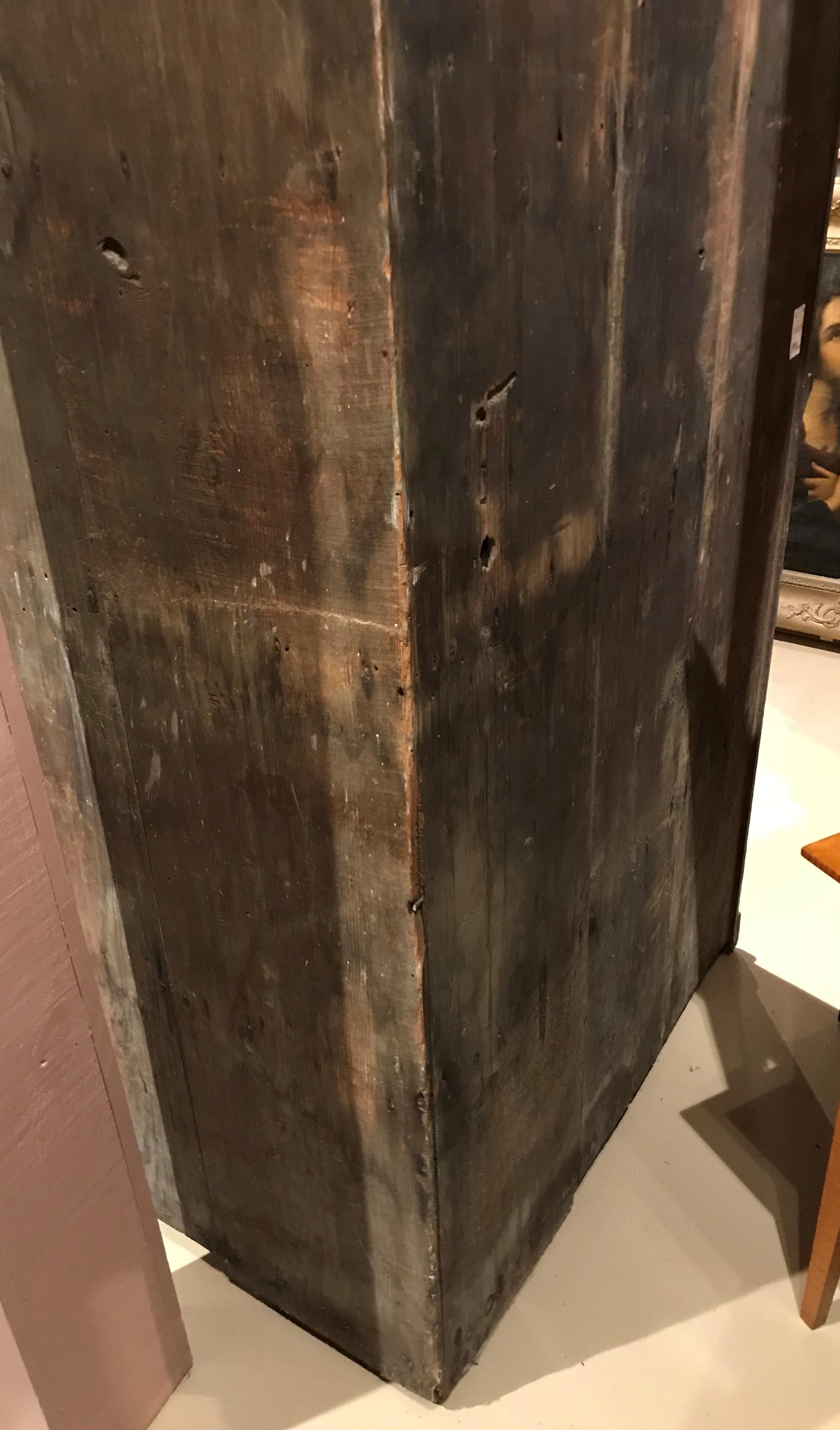 18th Century Pennsylvania Black Walnut Corner Cupboard with Family Provenance For Sale 2