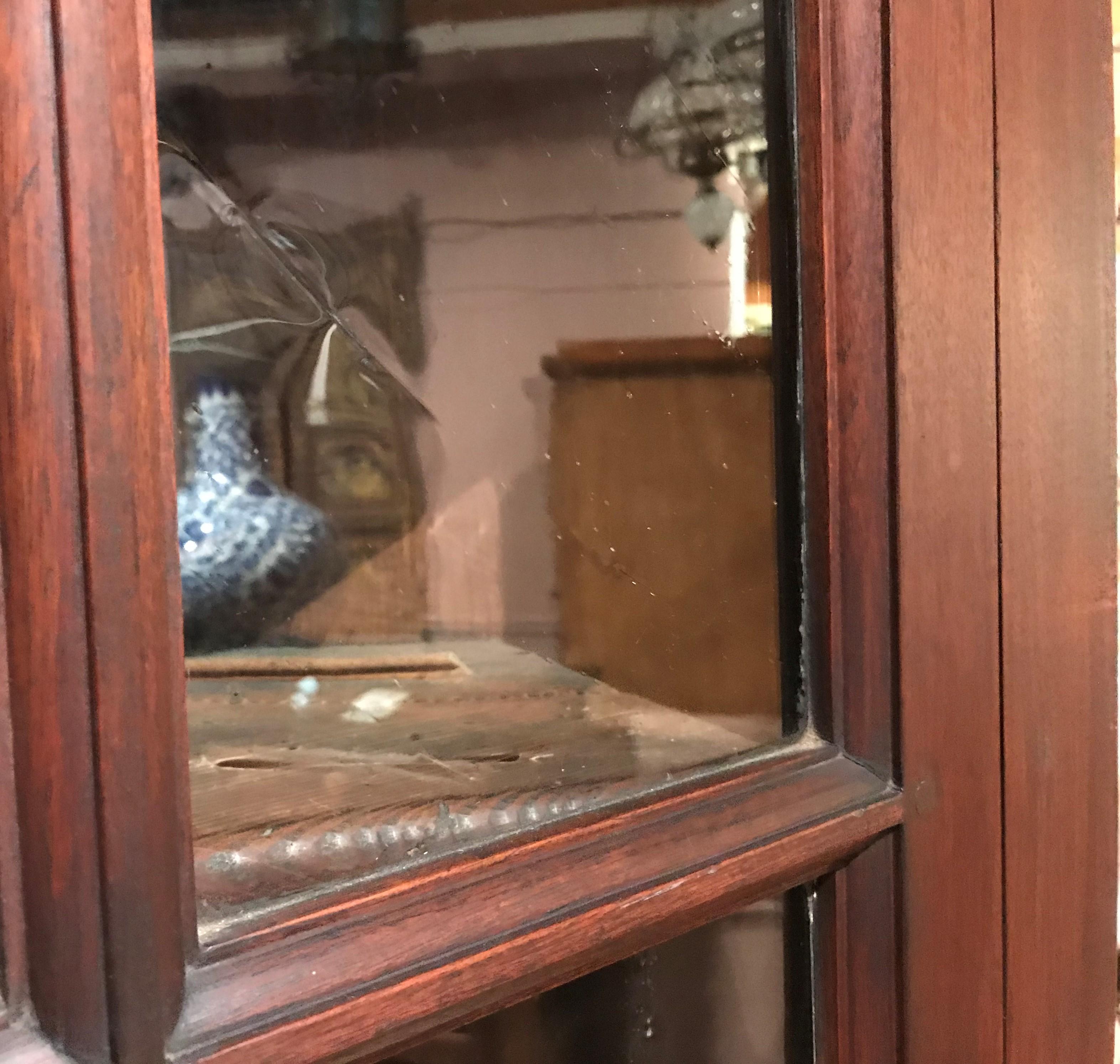 18th Century Pennsylvania Black Walnut Corner Cupboard with Family Provenance In Good Condition For Sale In Milford, NH