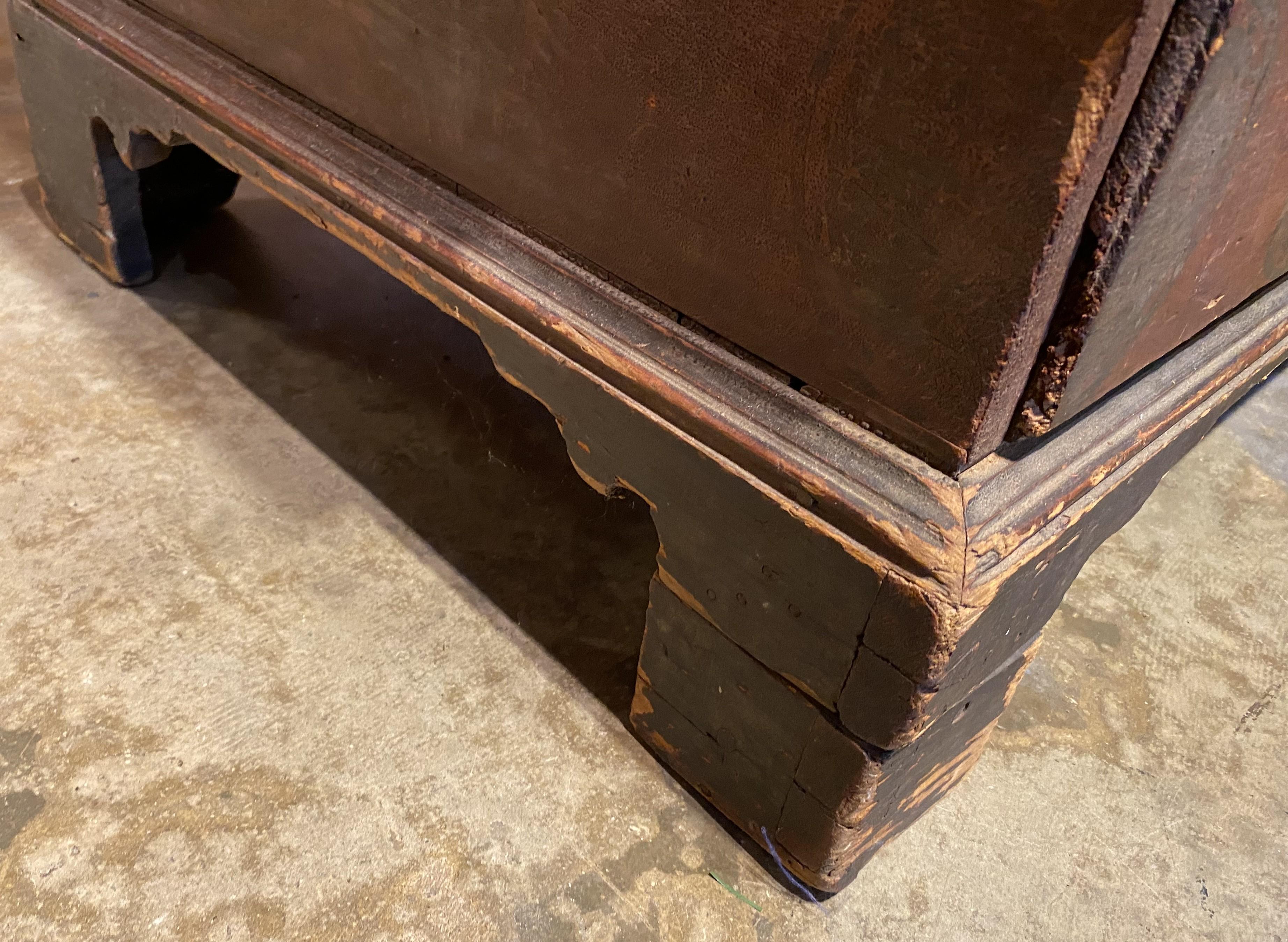 18th Century Pennsylvania Painted Two Drawer Dowry or Blanket Chest For Sale 9