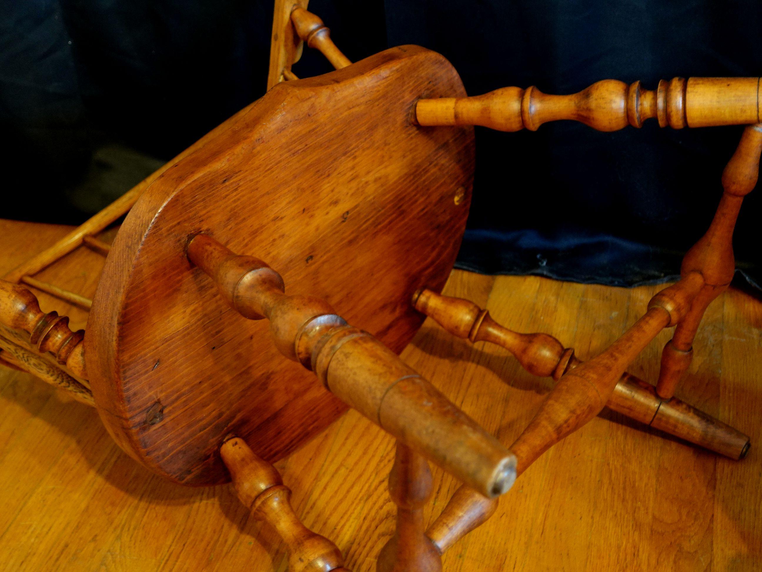 Fauteuil Windsor en chêne massif du 18ème siècle, Pennsylvanie en vente 6